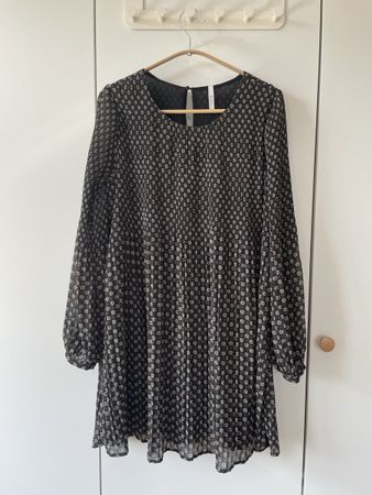 Pepe Jeans Kleid "Antia" – Floral & Plissee – Gr. XS – Top