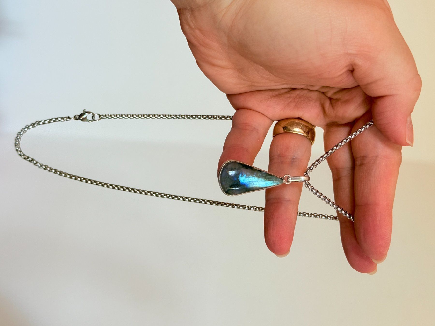 Ketten: Collier labradorite, élégant et tendance ✨ – Neu und originalverpackt aus Genève von AWWA 9