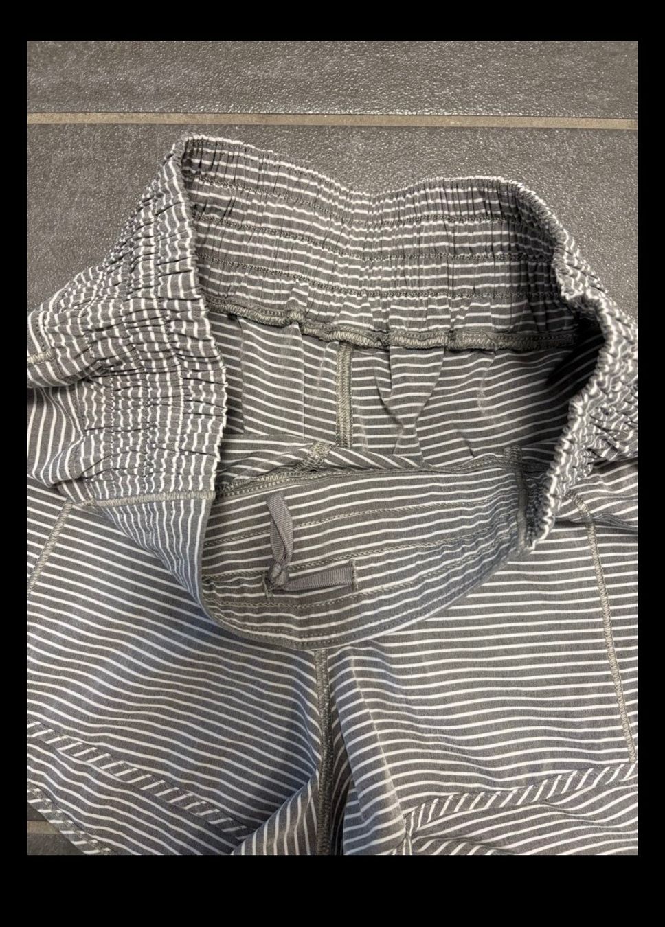 Lululemon Pantalons: Lululemon Shorts S – Neuf (Voir description) à Horgen par vhupfu91 2