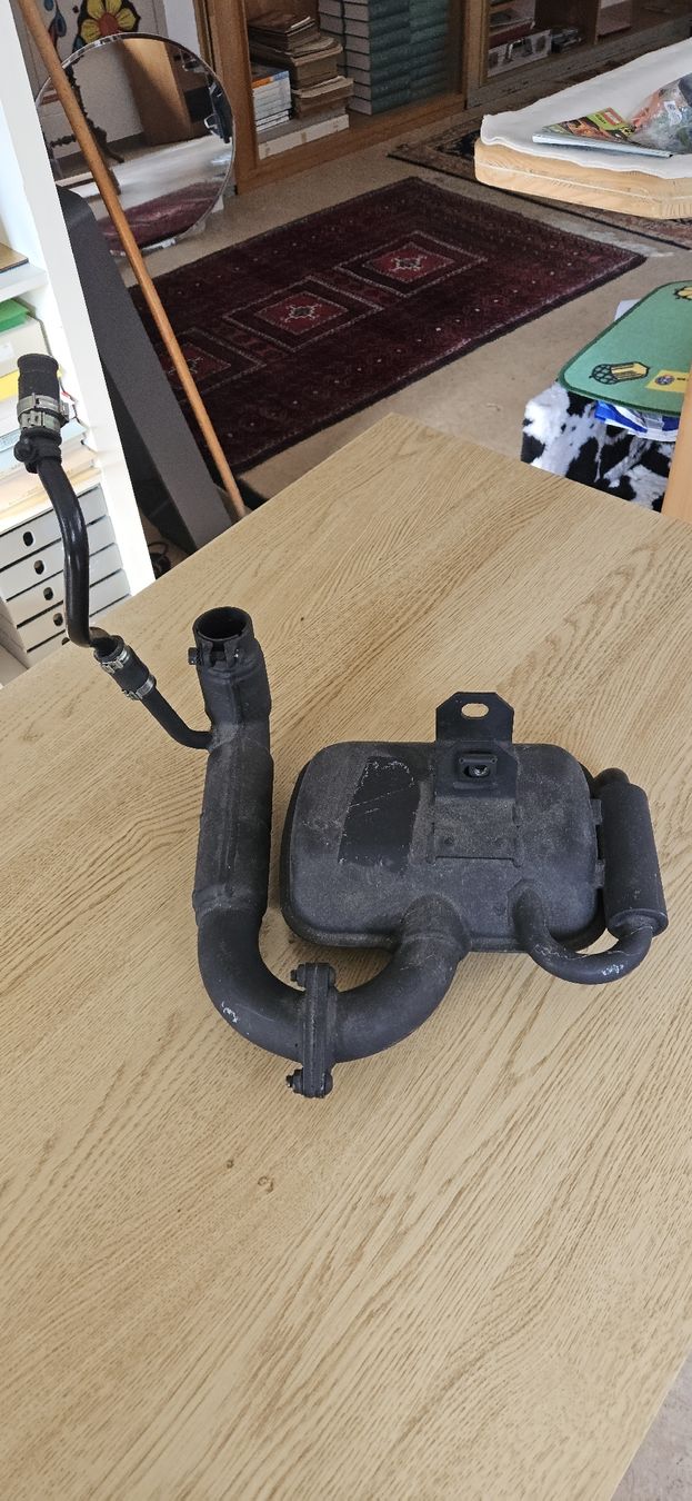 Vespa Sistemi di scarico: Vespa Auspuff mit Kat. Neu ungebraucht – Nuovo (secondo la descrizione) da Nürensdorf venduto da salibeer