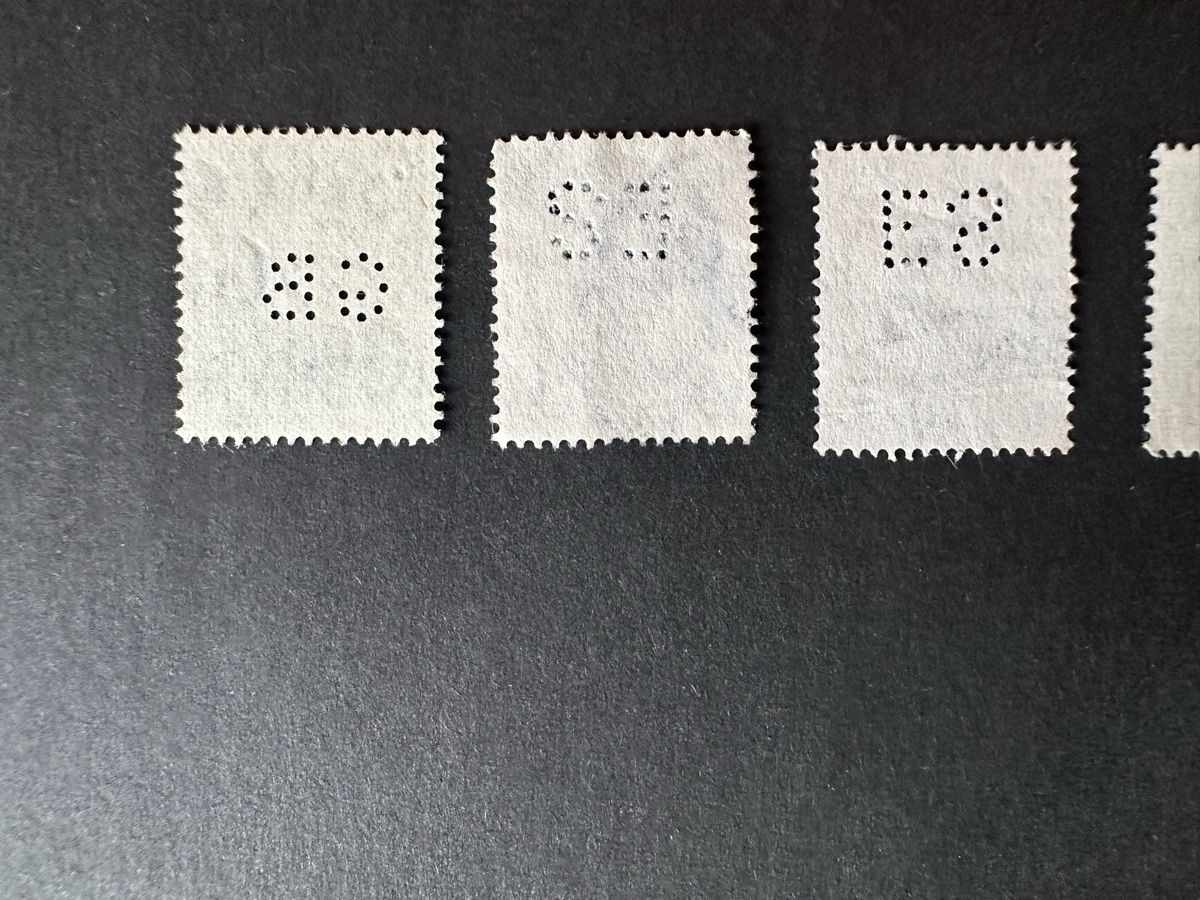 Tous les timbres: England - Perfins ab 1902 – D'occasion à Schmitten / FR par Samsara169 3