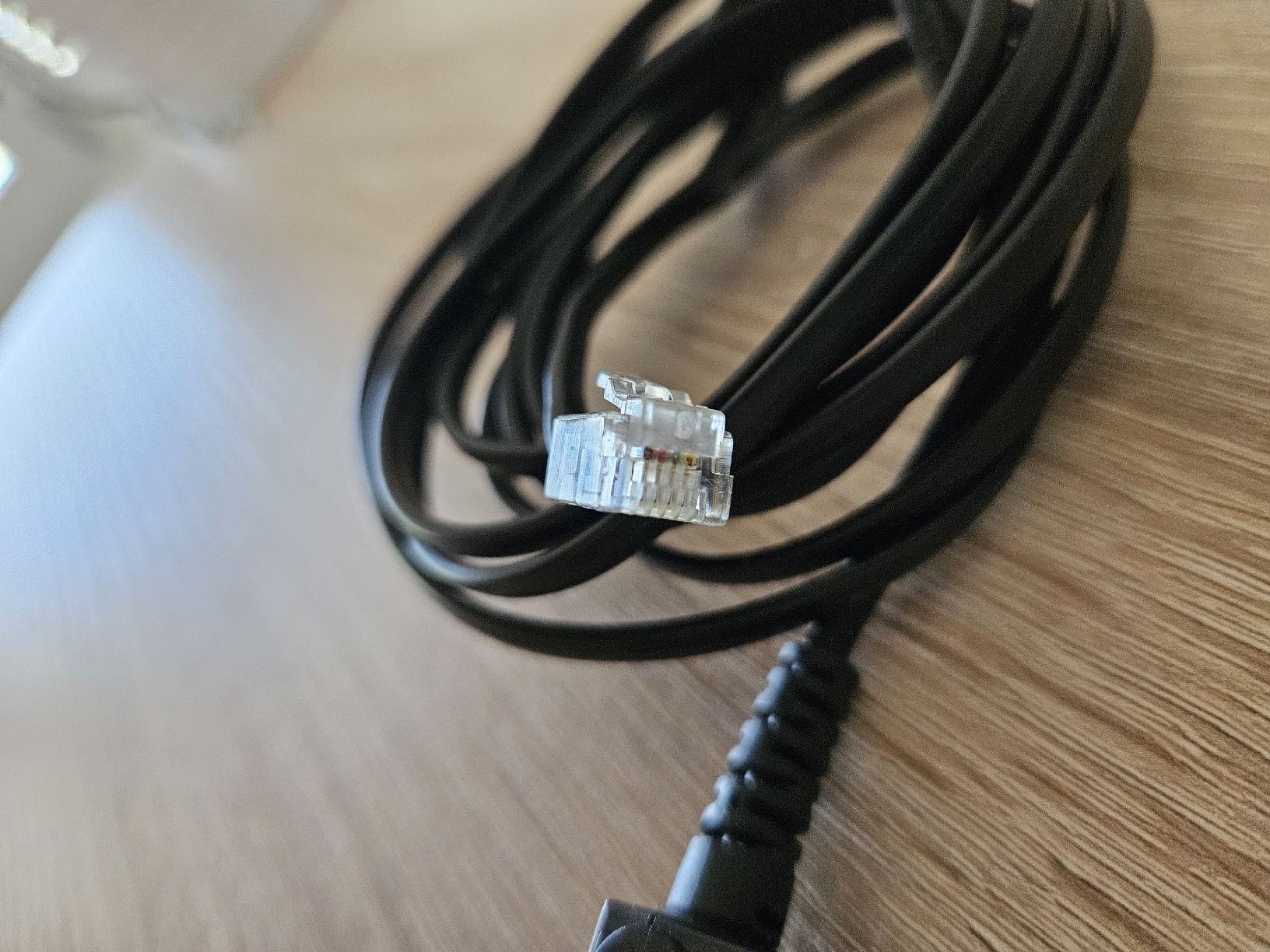 Cavi: Telefonkabel schwarz TT83 - RJ11 - 2m – Usato da Wauwil venduto da seriously3 3