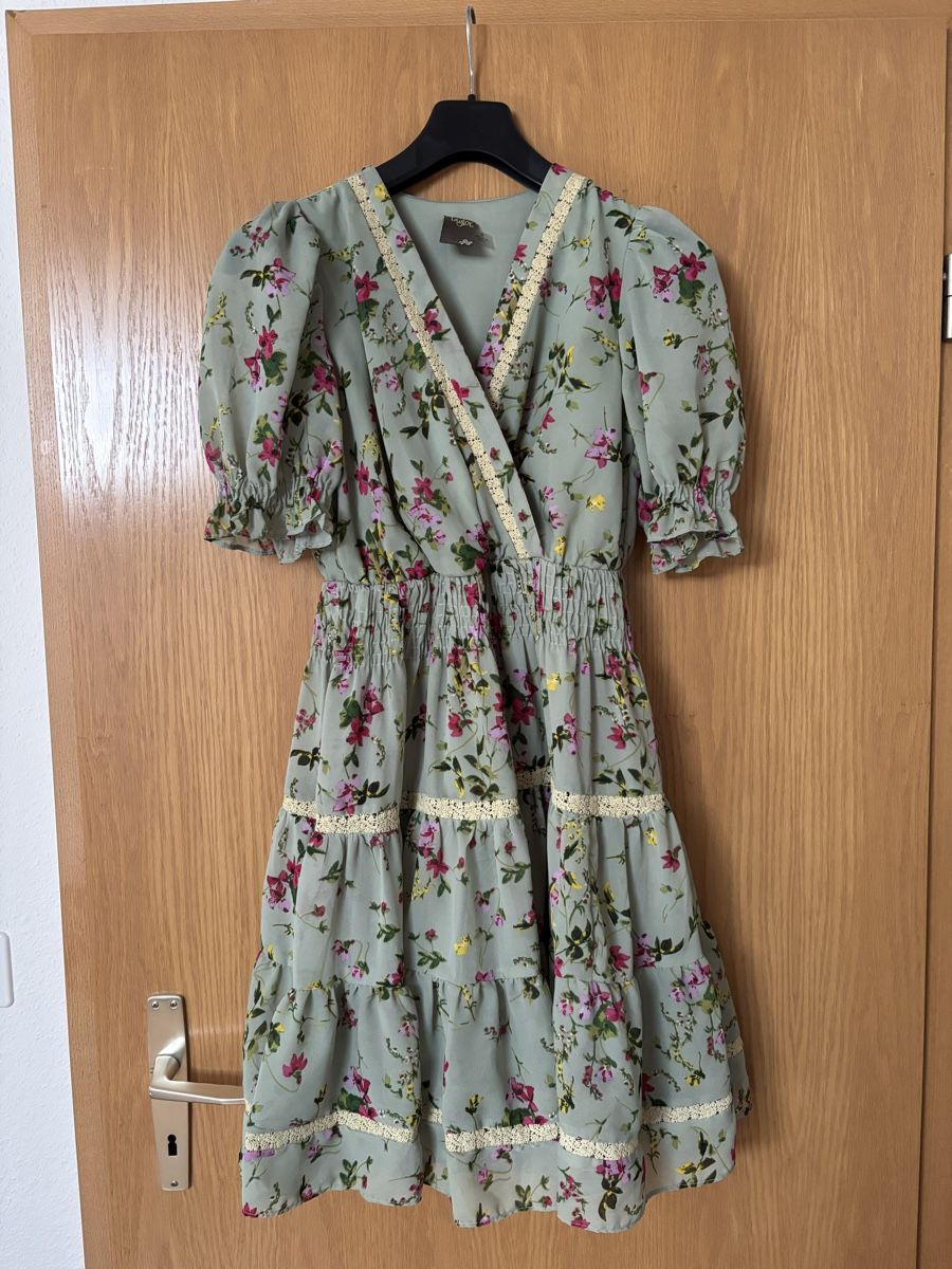 Vestiti: Blumiges Sommerkleid – Usato da Schaffhausen venduto da mar_dg95