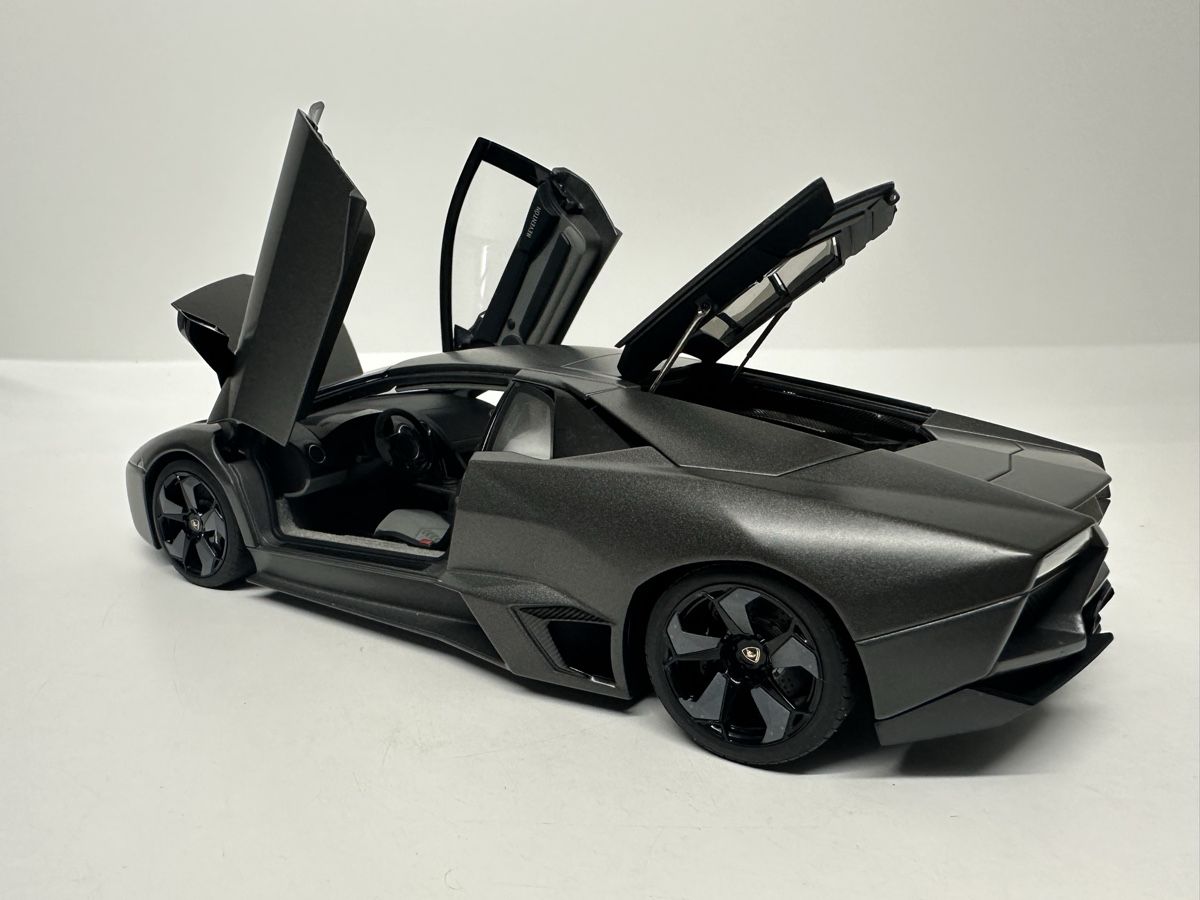 Autoart Modellini d'auto: Lamborghini Reventon 1:18, mattgrau, AUTOART – Usato da Zofingen venduto da rf9_x2xt 5