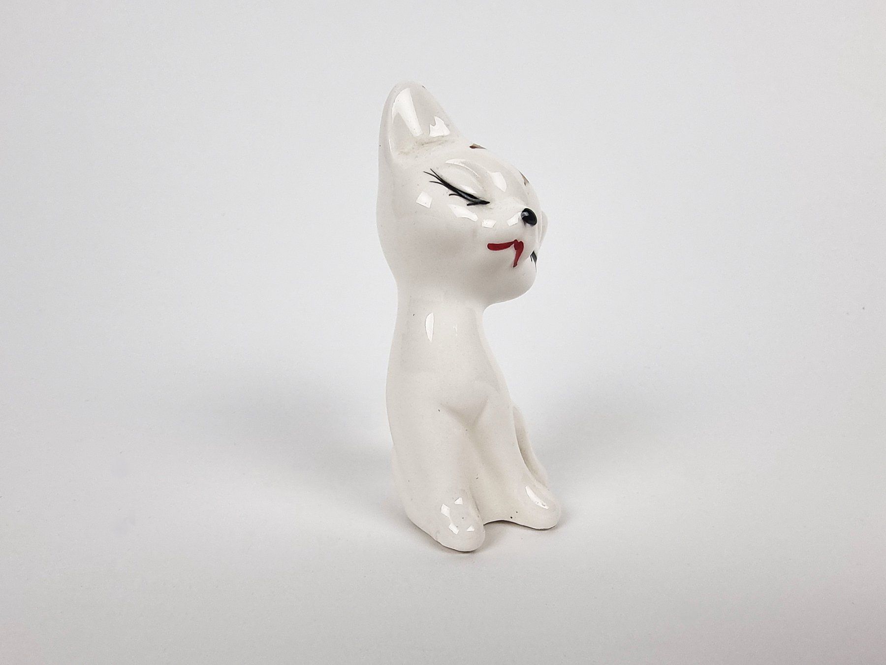 Statuette: Weisse Katze mit bunter Bemalung – Usato da Urtenen-Schönbühl venduto da Restwert_Schoenbuehl 4
