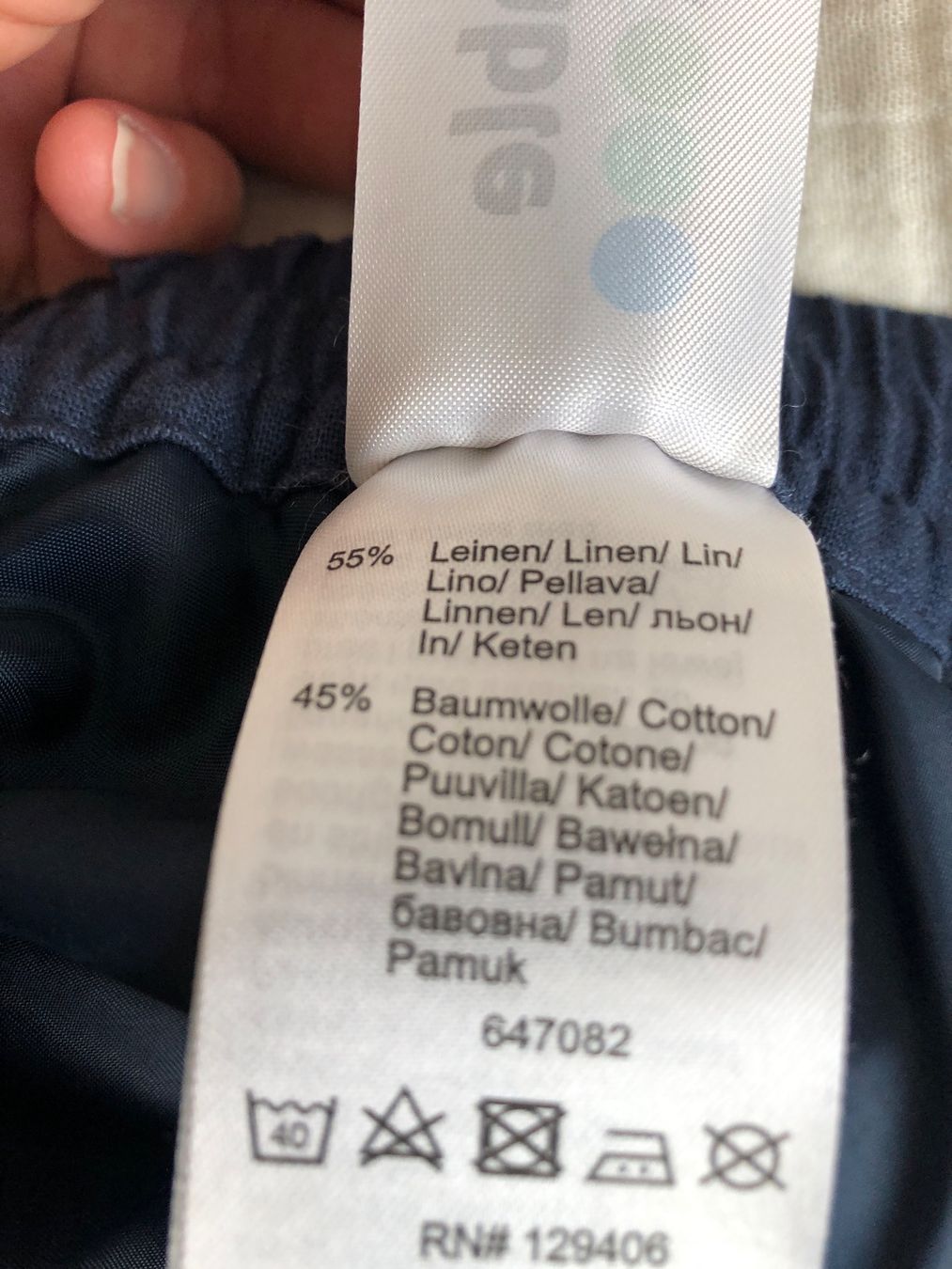 Pantaloni: Kurze Sommer-Freizeithose dunkelblau, Gr. 48 – Usato da Arlesheim venduto da leyRum4.5 6