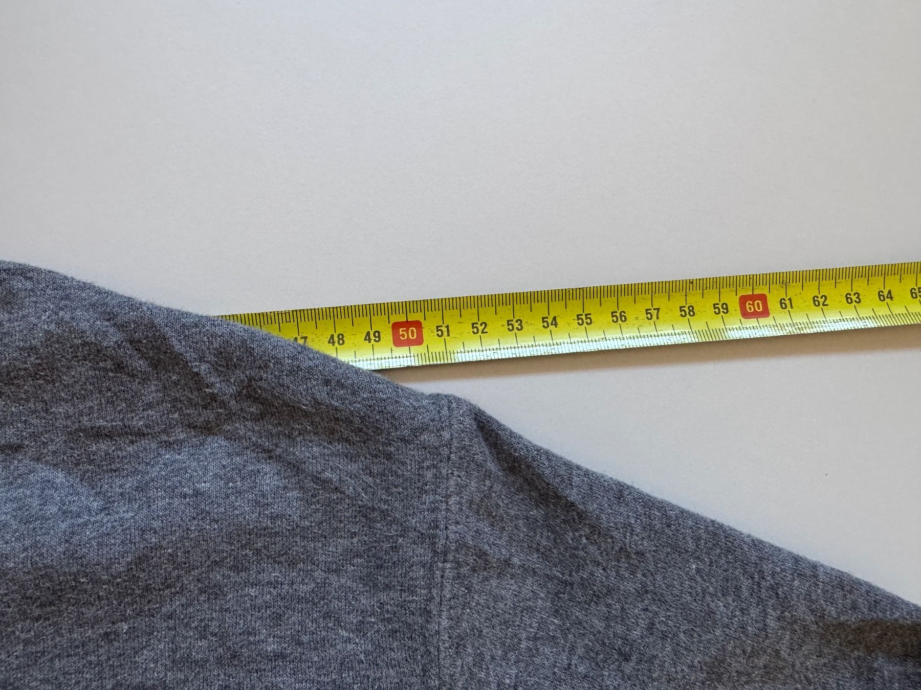 Nike Pullover & Sweatshirts: Nike Sweatshirt hoodie pullover MEN Sz M embroidered logo – Gebraucht aus Neuchâtel von _Easy_to_Find_ 3