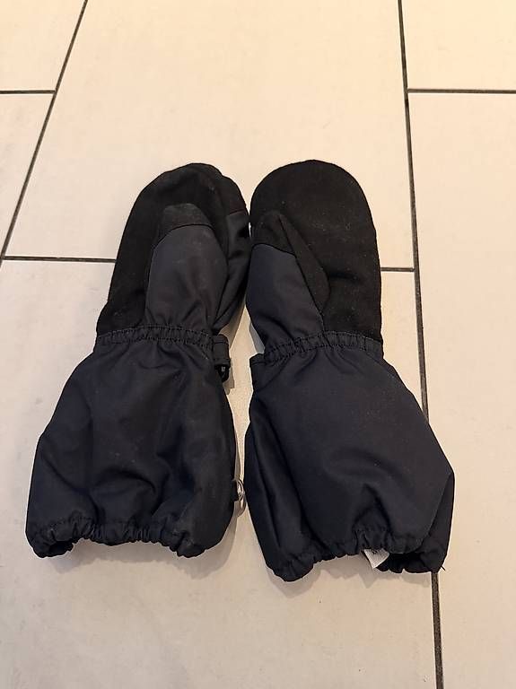 Gants: Reima Tec Handschuhe Gr. 4 – D'occasion à Bülach par Potinam 2