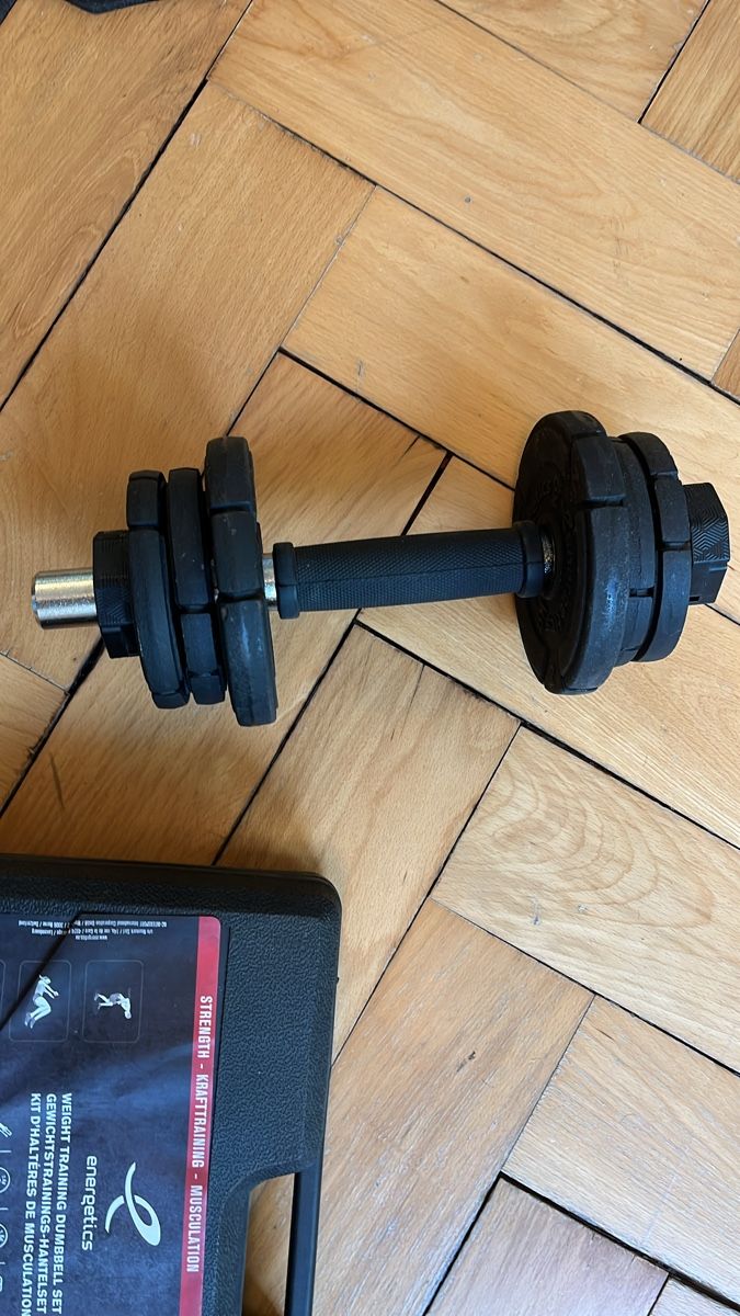 Hanteln & Gewichte: Adjustable Dumbbell Set Energetics 10kg Weight Training – Gebraucht aus Zürich von lor_v6pq