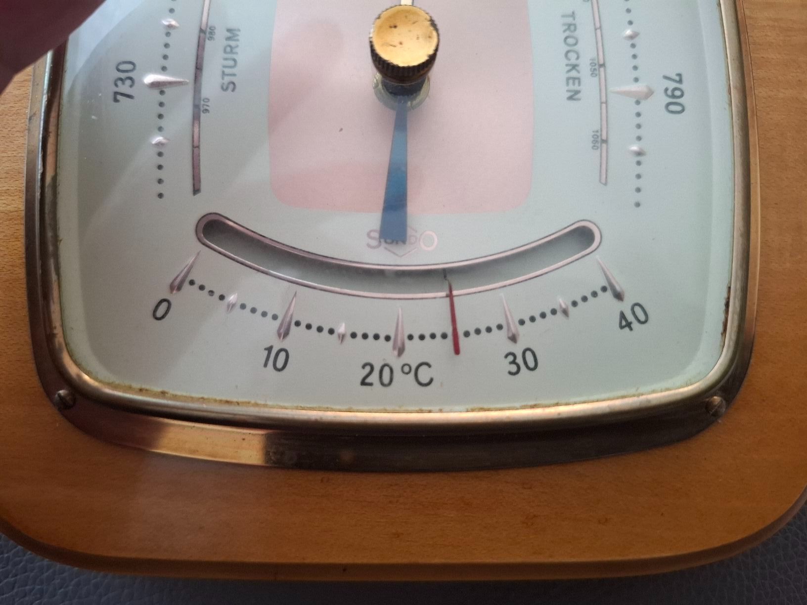 Sonstiges für Haushalt & Wohnen: Barometer mit Thermometer Holzgehäuse funktionstüchtig – Gebraucht aus St.Gallen von bpeter01 1