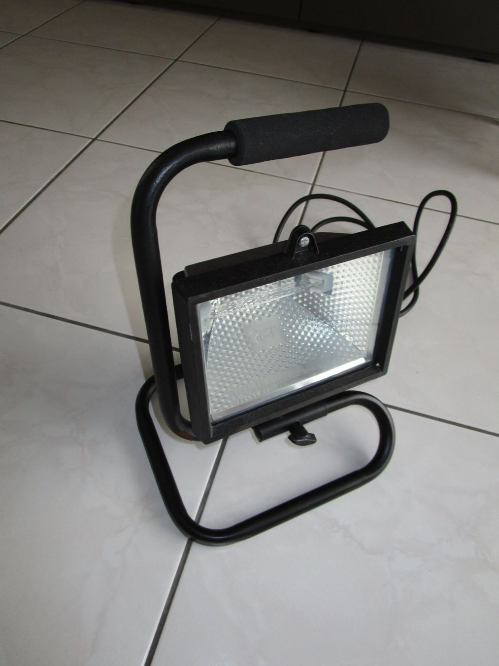 Lampade: Halogenstrahler – Usato da Volketswil venduto da Megaissimo