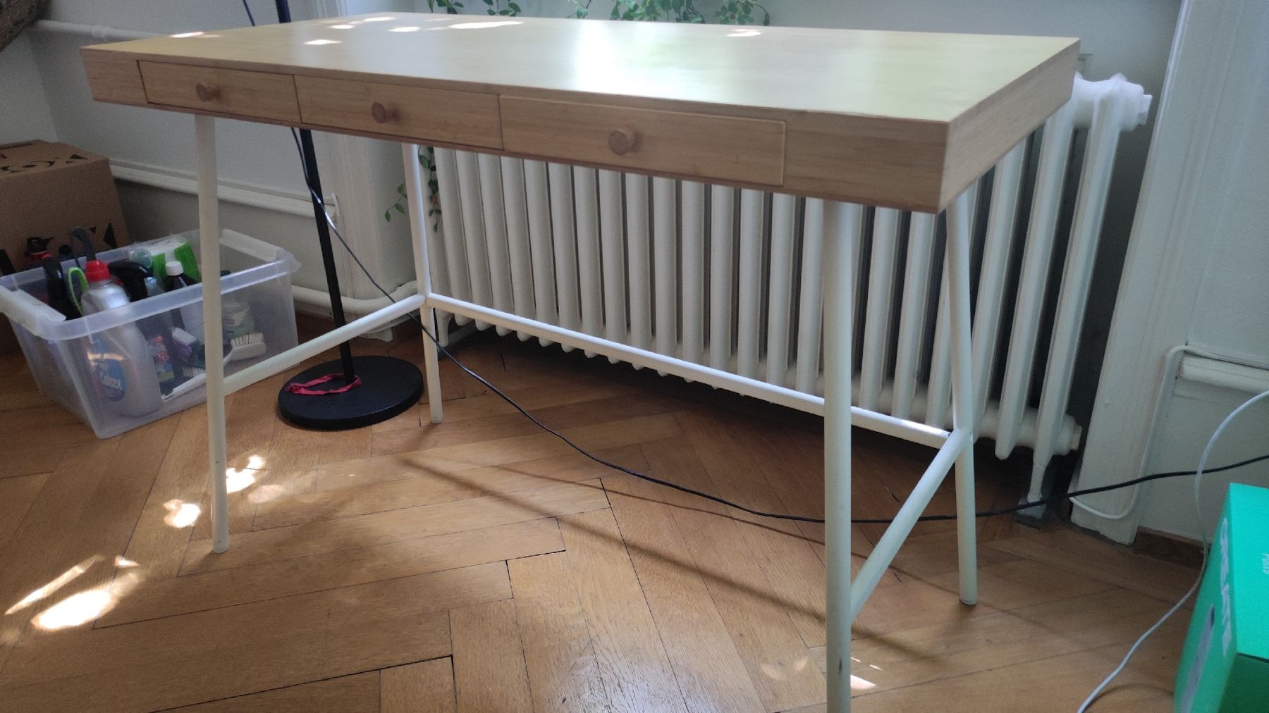 Ikea Scrivanie: Ikea LILLASEN Schreibtisch  – Usato da Basel venduto da hel_7xbm