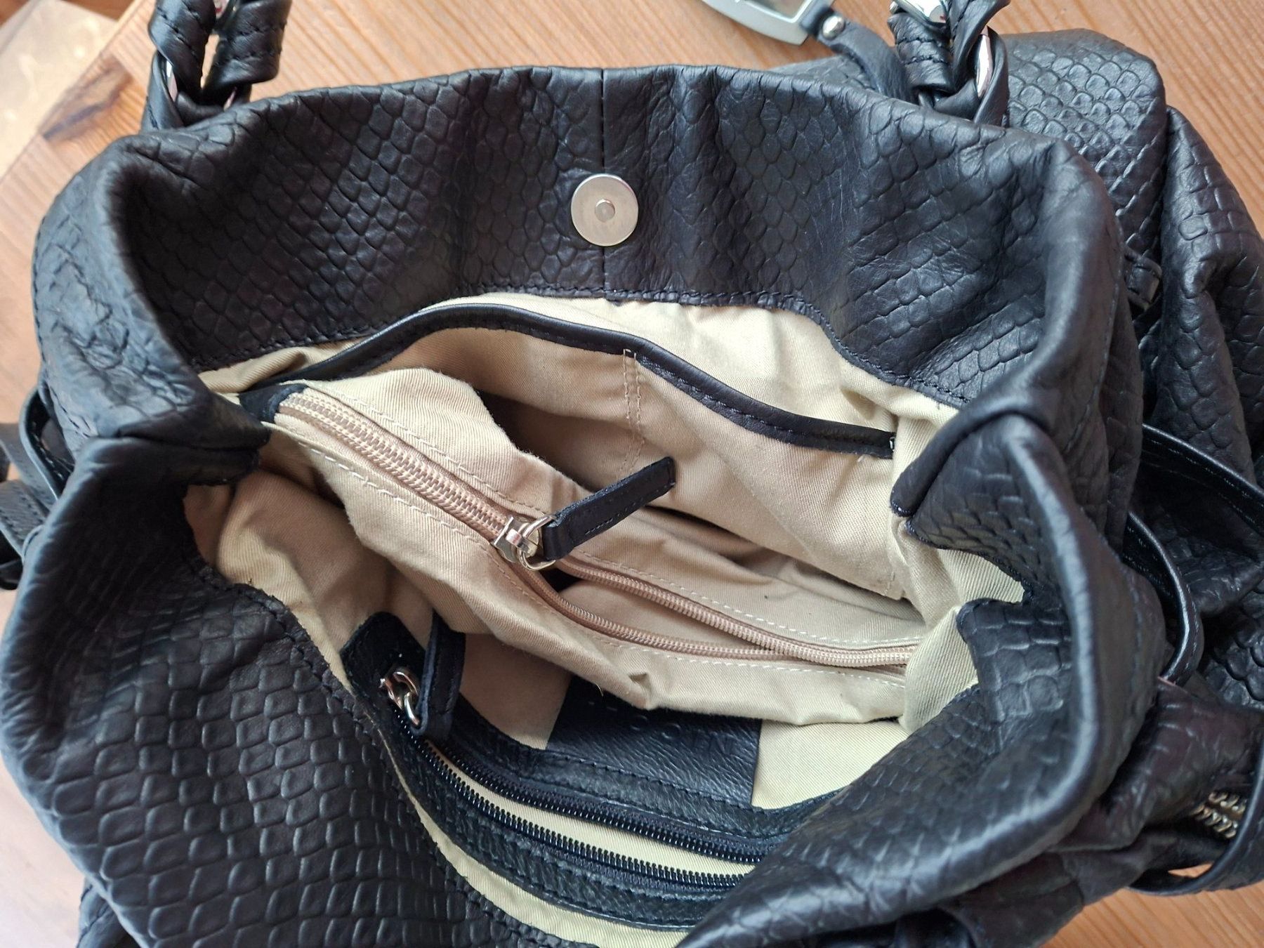 Borse da donna: Lederhandtasche schwarz Marke Nicoli – Usato da Rafz venduto da findelmundo68 1