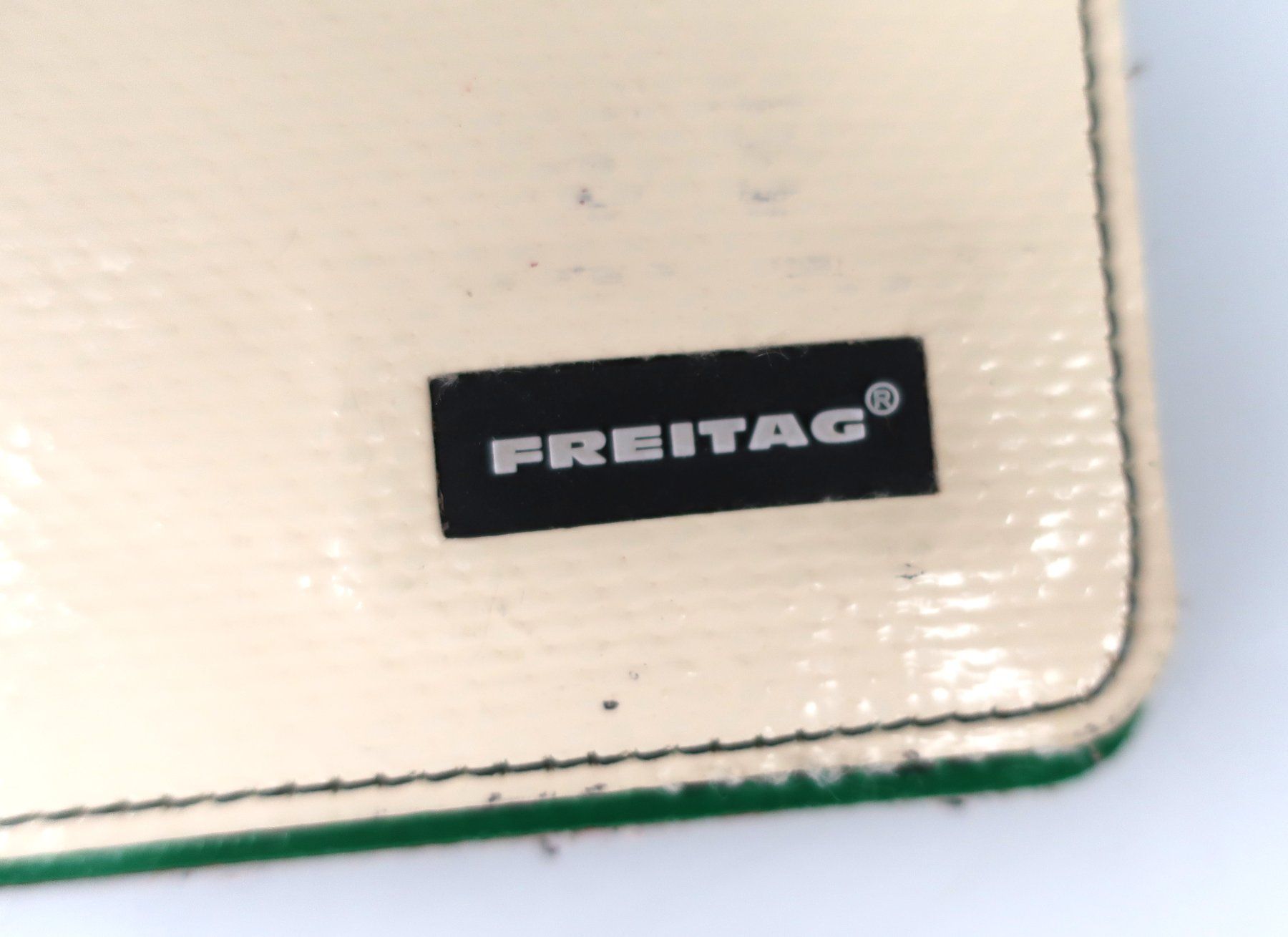 Freitag Portafogli: Beige Freitag Pouch für Smartphone – Usato da Volketswil venduto da brockipfannenstil 5