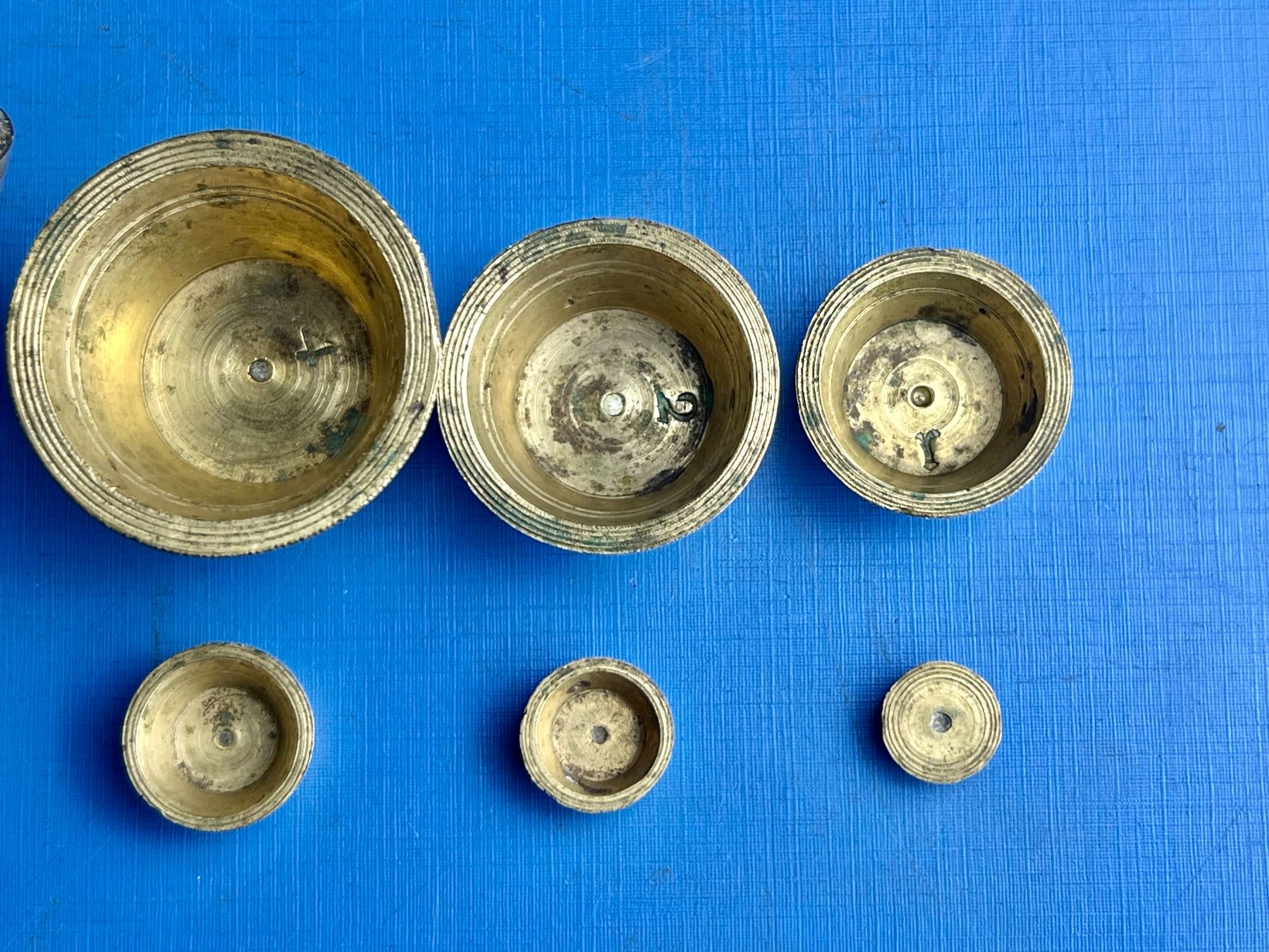 Waagen und Gewichte: Komplettes Einsatzgewicht Messing Nürnberg 250 Gr. – Gebraucht aus Unterengstringen von Gustav03 4