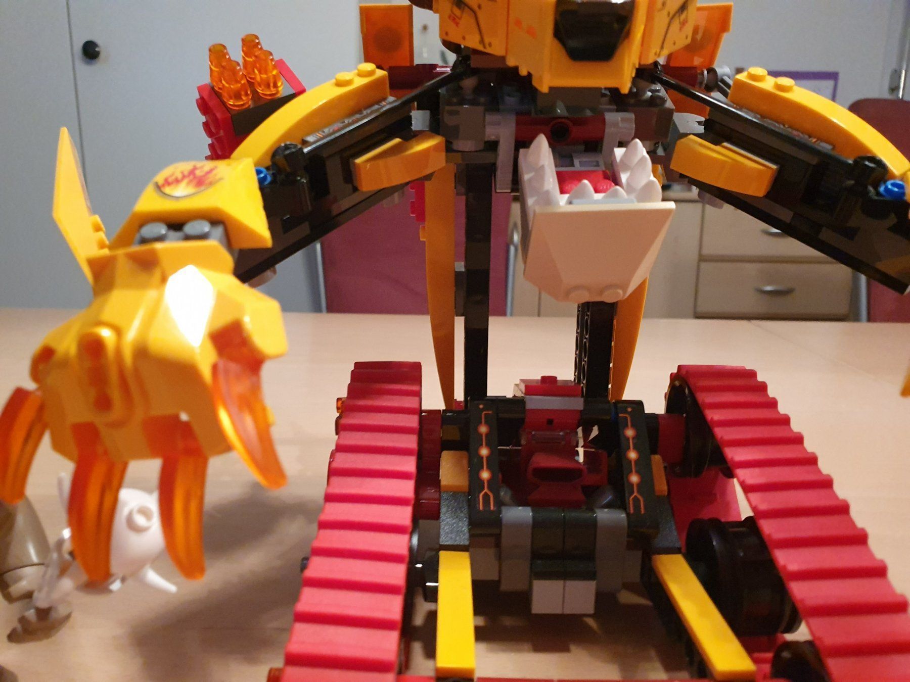 Lego Kit di costruzioni: Lego Chima 70144 - Lavals Fire Lion – Usato da Mettmenstetten venduto da Espoirco1 2