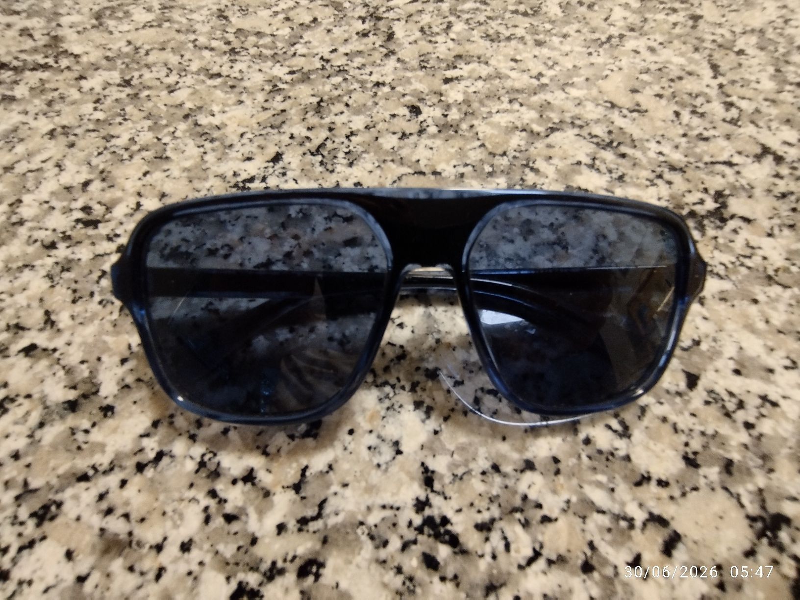 Dolce & Gabbana Brillen & Gläser: Occhiali da sole Dolce & Gabbana blu uomo – Gebraucht aus Wetzikon ZH von pie_8fdj