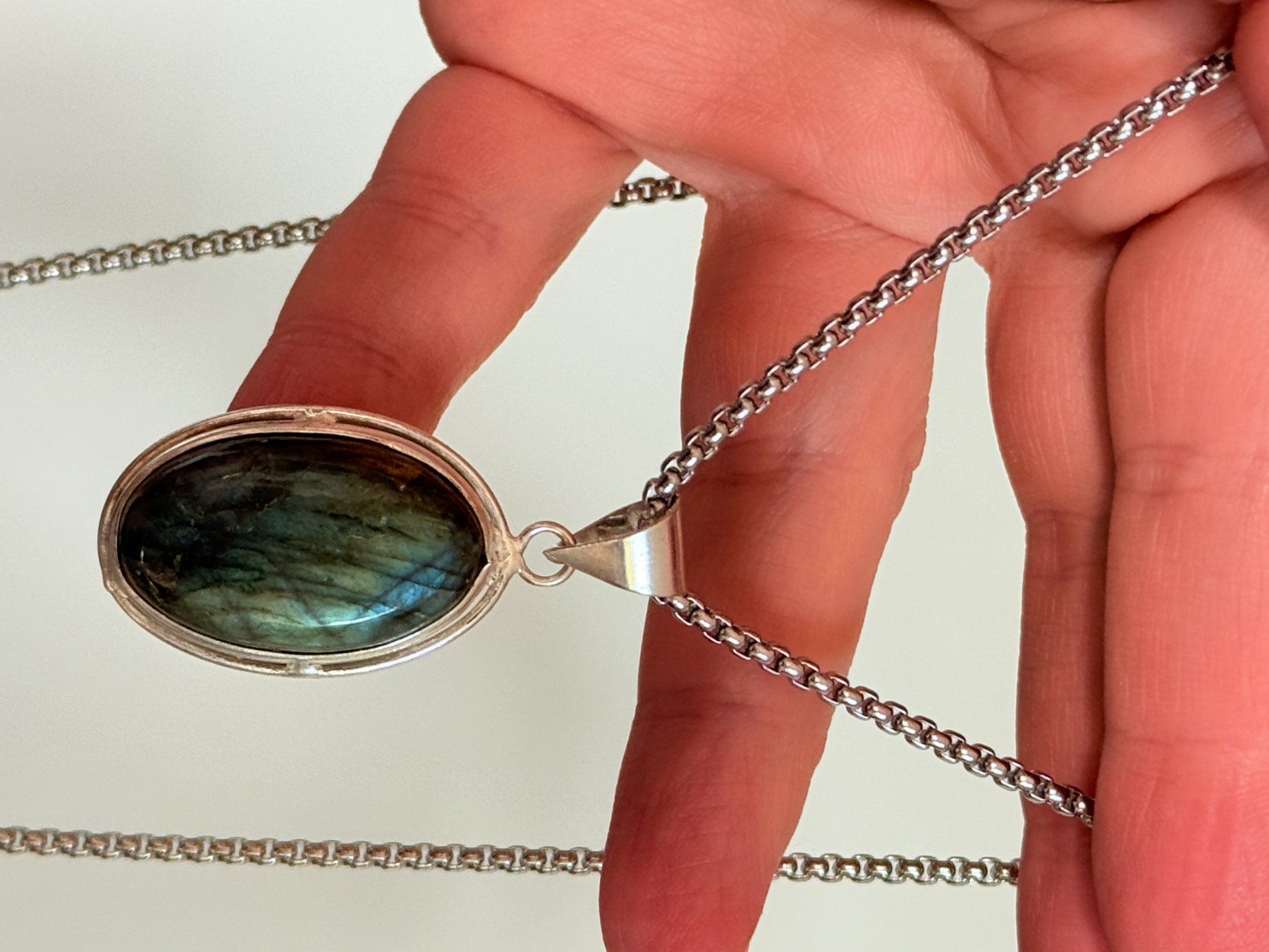 Catenine: Collier Labradorite- Élégance et Mystère! – Nuovo e nell'imballaggio originale da Genève venduto da AGBERG 2