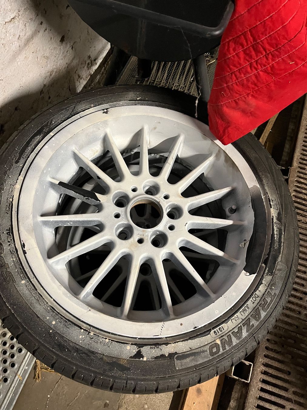 BMW Autos: BWM e39 540i Projektauto – Defekt aus Solothurn von MagnaLab 9
