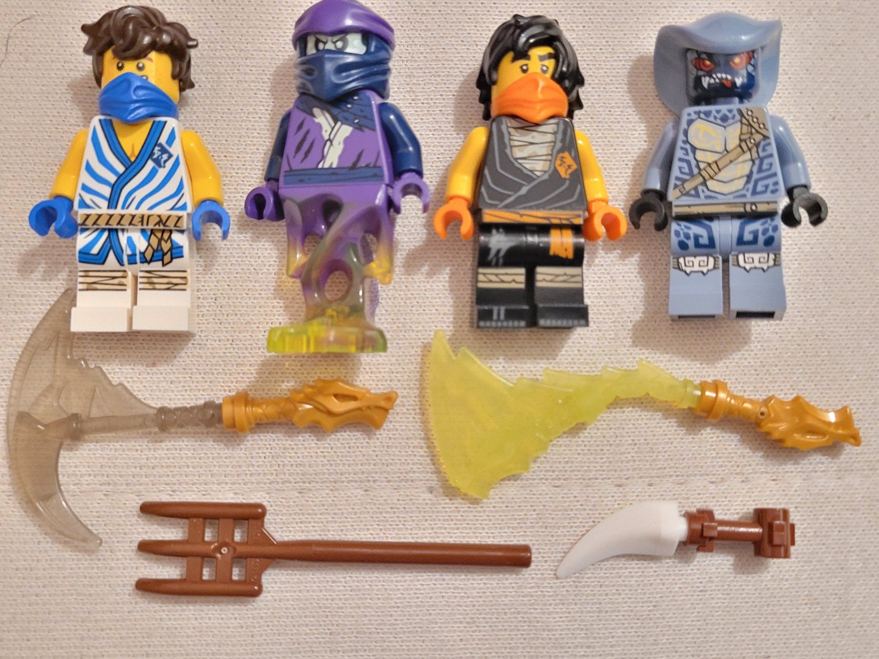 Lego Kit di costruzioni: 4 neue Lego Ninjago minifiguren – Nuovo (secondo la descrizione) da La Tour-de-Peilz venduto da estelle69