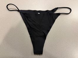 Schwarzer String Tanga, Grösse M - NEU!