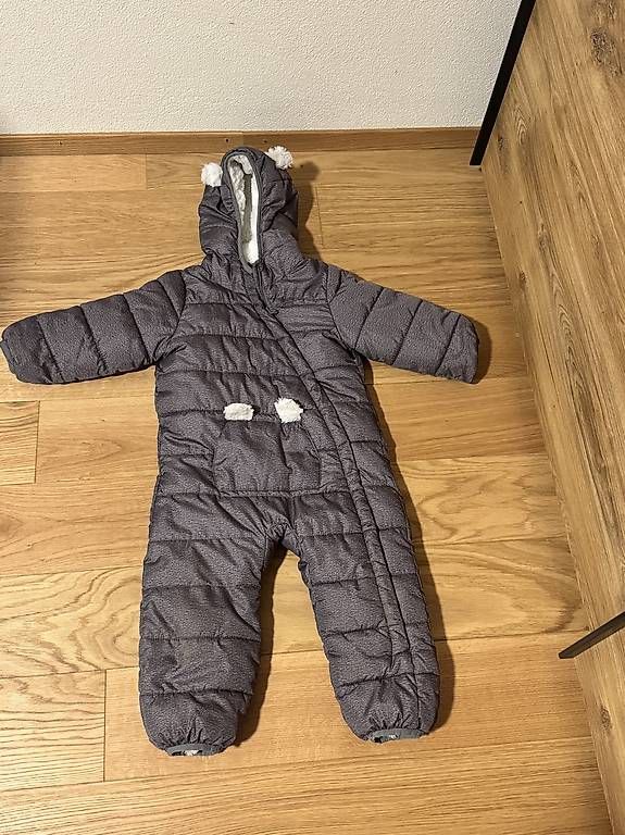 Completi: Baby Schneeanzug G,86/92 – Usato da Illnau venduto da Fakiraa