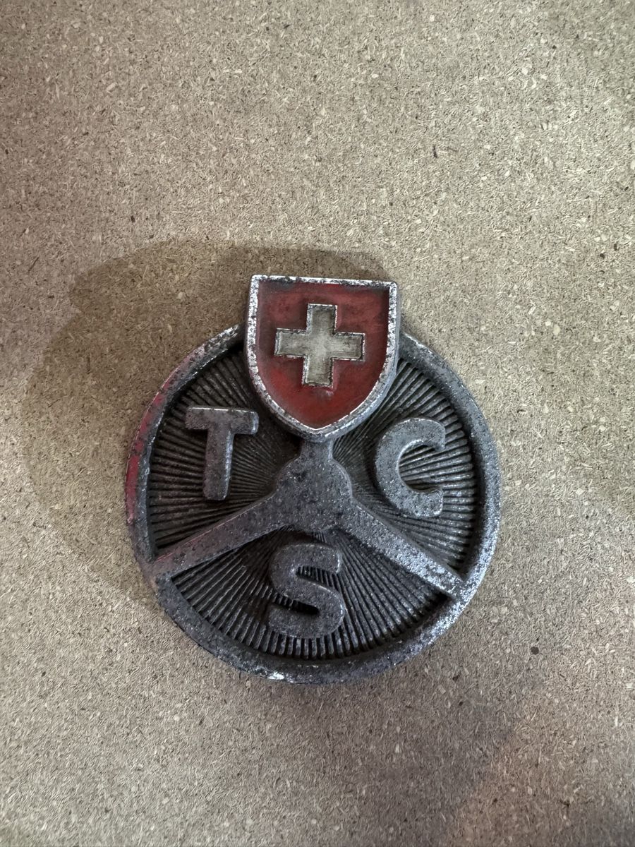 Sonstiges Fahrzeugzubehör: Emblème TCS Oldtimer – Gebraucht aus Chavannes-près-Renens von Zerozeks