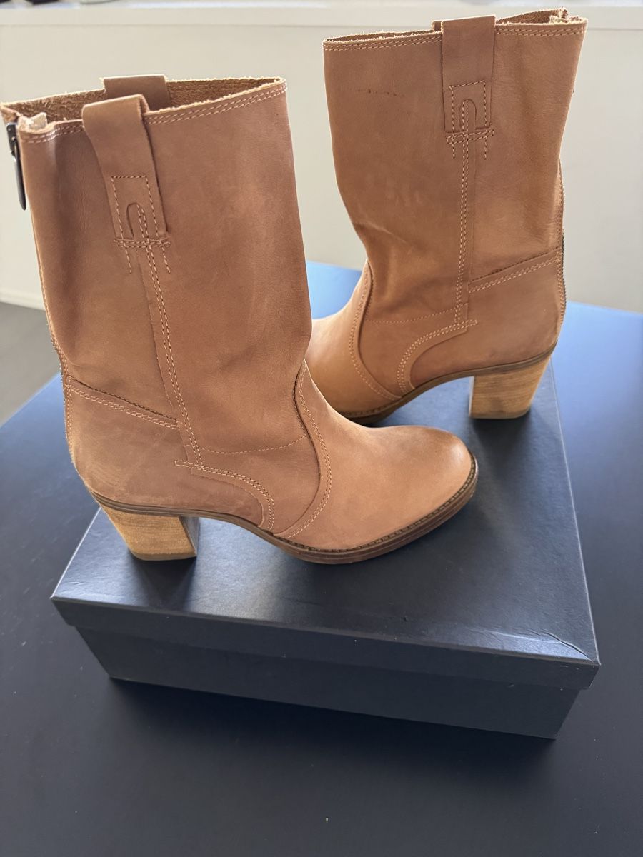 Scarpe da donna: Lederstiefel Gr. 39 camel wie Neu – Nuovo (secondo la descrizione) da Zürich venduto da Jen10 5