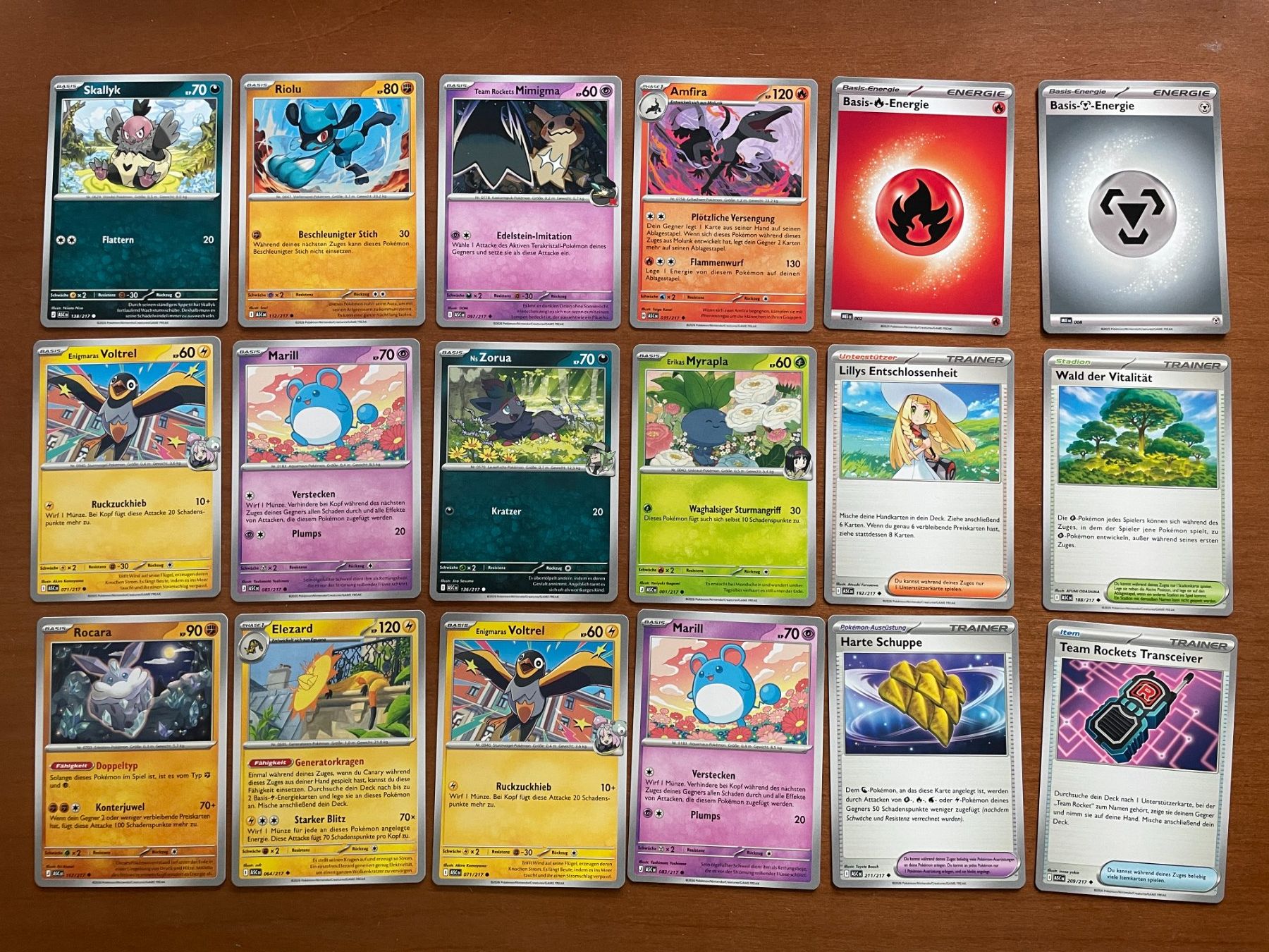 Pokémon Carte collezionabili: Pokemon Karten Set (Versand gratis) – Nuovo (secondo la descrizione) da Chur venduto da Angerson
