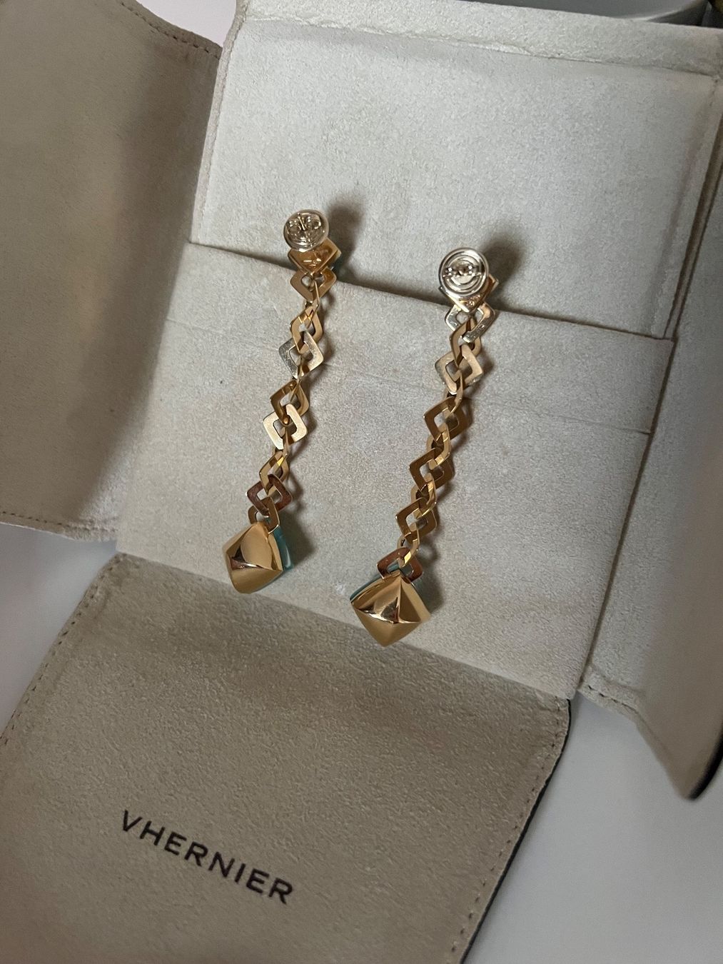 Ohrringe & -stecker: VHERNIER Earrings – Neu (gemäss Beschreibung) aus Châtelaine von Veradat 5
