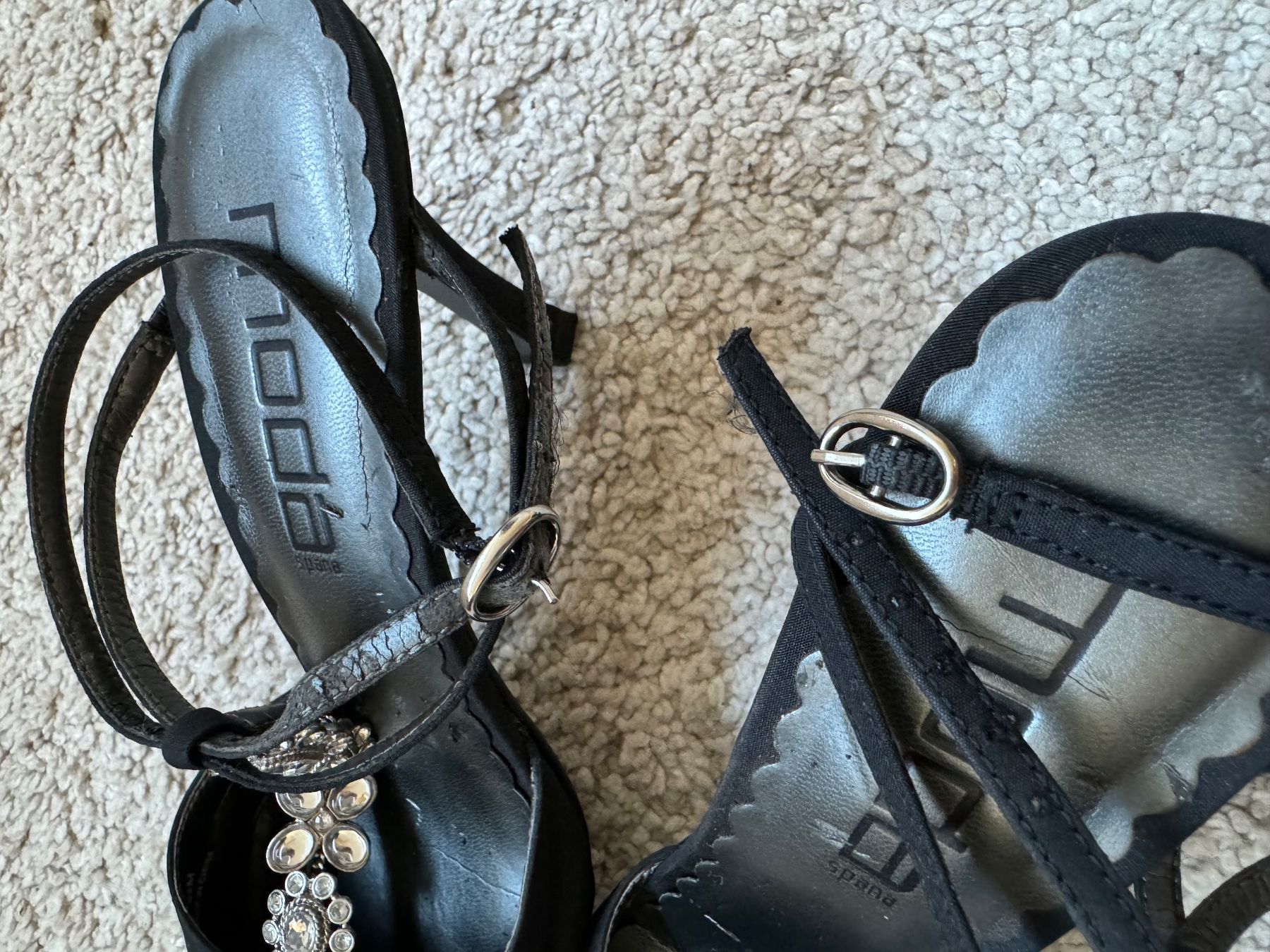 Scarpe da donna: Stöckelschuhe in schwarz – Usato da Binningen venduto da lea_5mf8 5