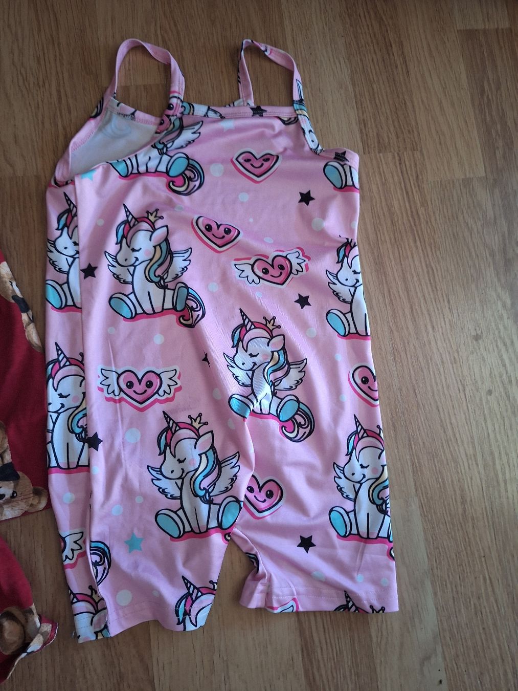 Lotti & Set di vestiti: Kleiderpaket Gr. 110/116 Teddybär/Einhorn – Usato da Stettlen venduto da CySpocy 2