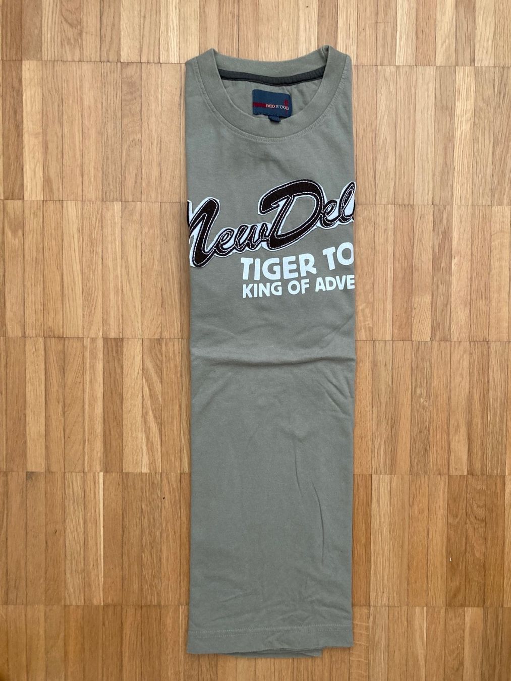 T-Shirts: T-Shirt REDWOOD – Gebraucht aus Basel von Nofretete39 2