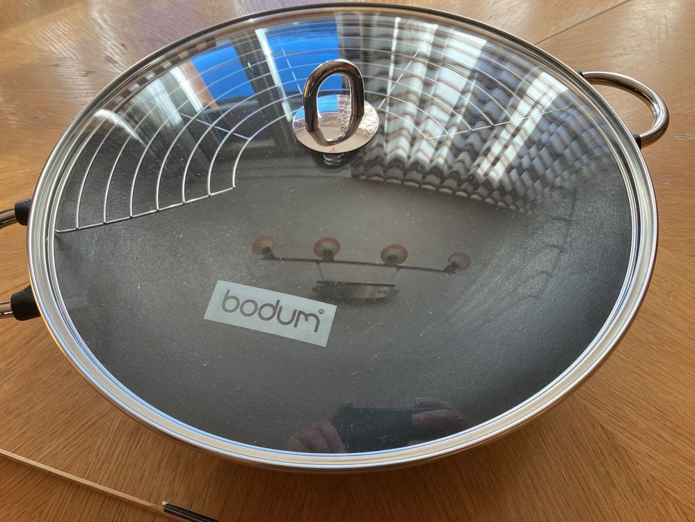 Poêle Wok En Fonte Avec 2 Poignées Et Couvercle En Bois, Wok