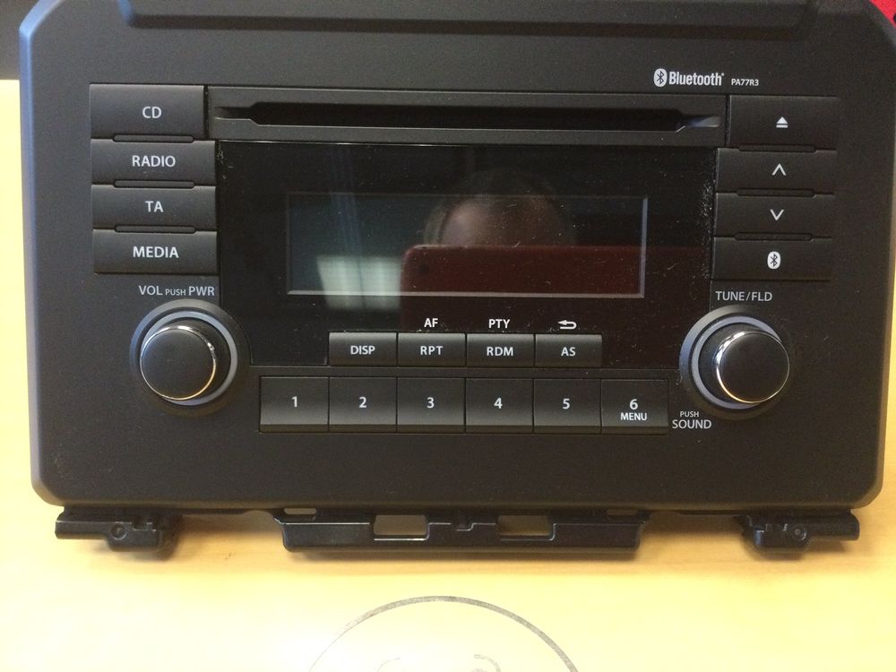 Suzuki Jimny Autoradio Bluetooth / CD / Original