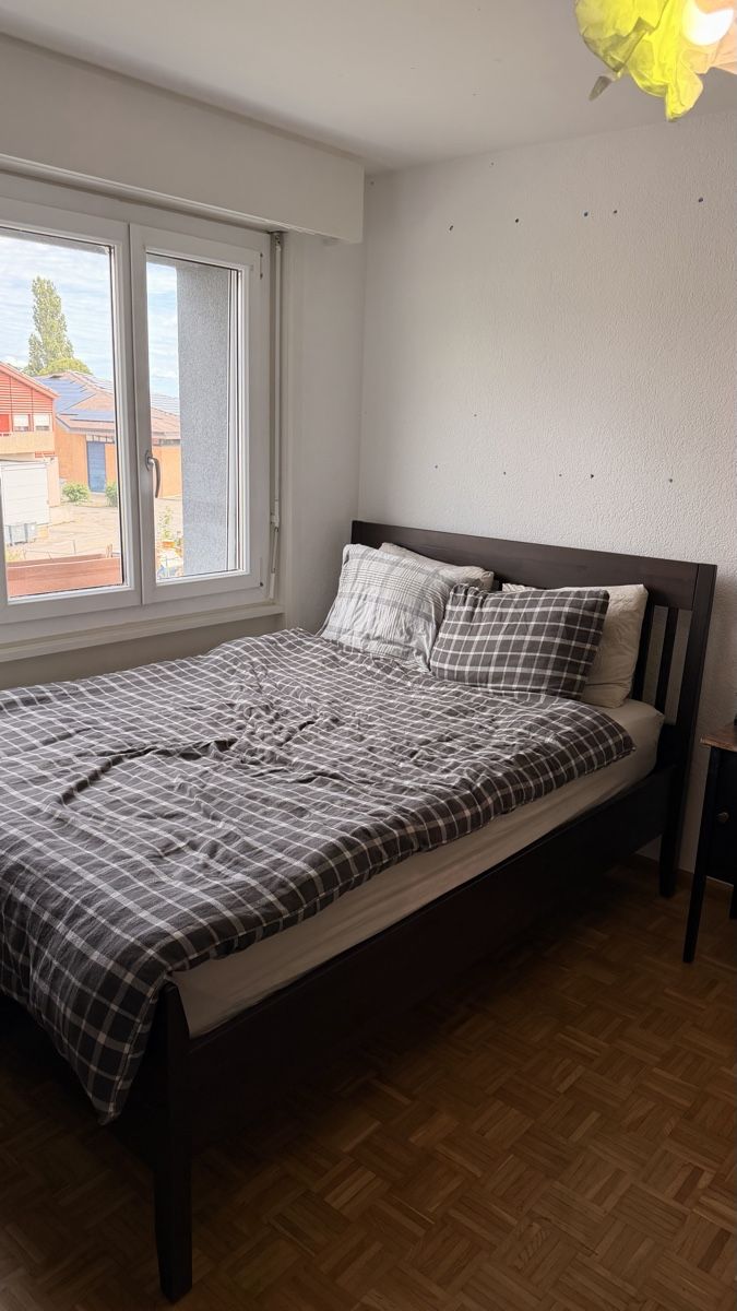 Betten: COMPLETE IKEA DOUBLE BEDROOM + GAMING SETUP – Gebraucht aus Cortaillod von Pintelho