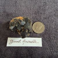 🔴 Grenat andradite en matrice – autodépassement