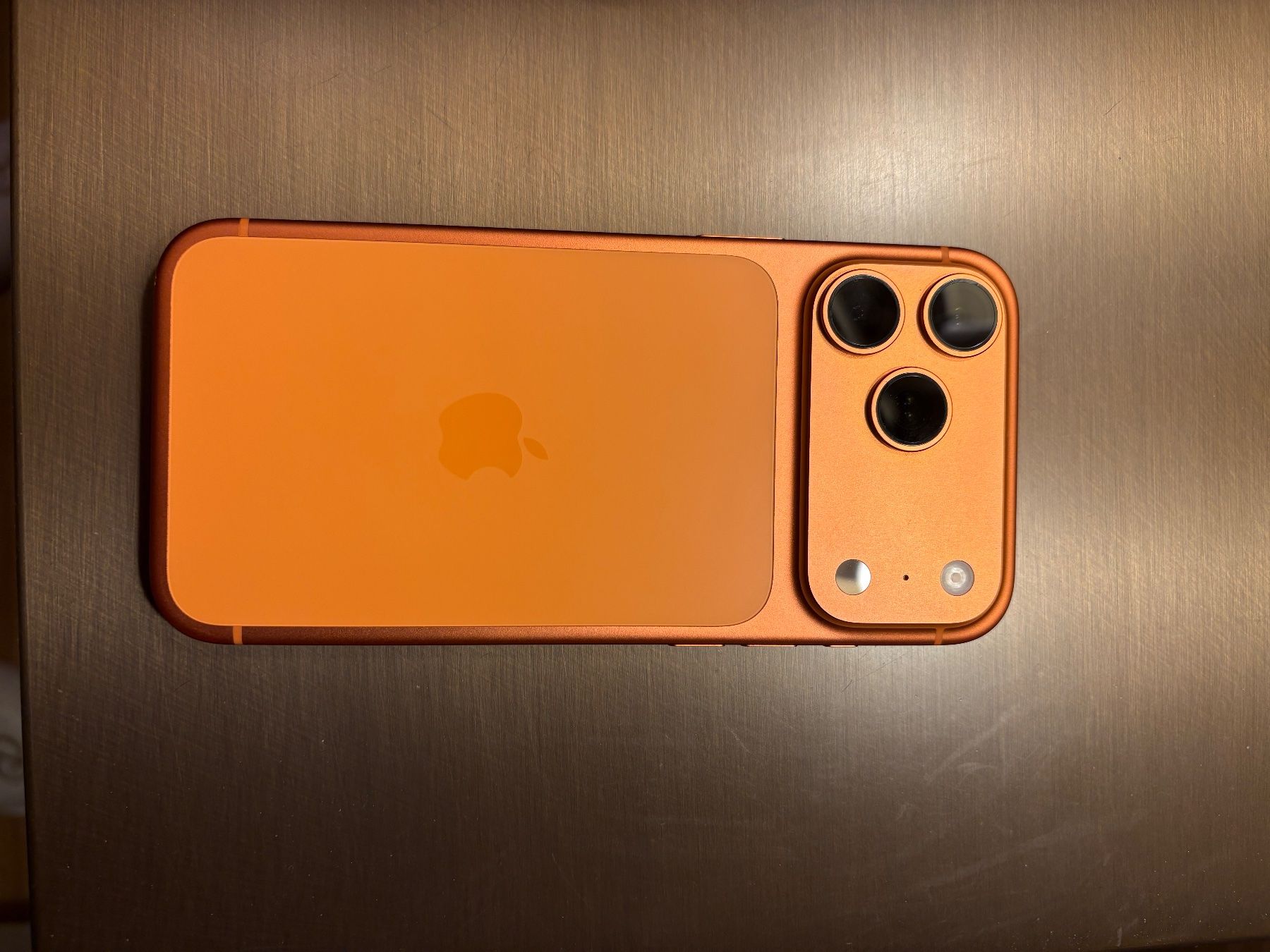 Apple Portables: iPhone 17 pro max 256GB – D'occasion à Begnins par nof_jvx6 1