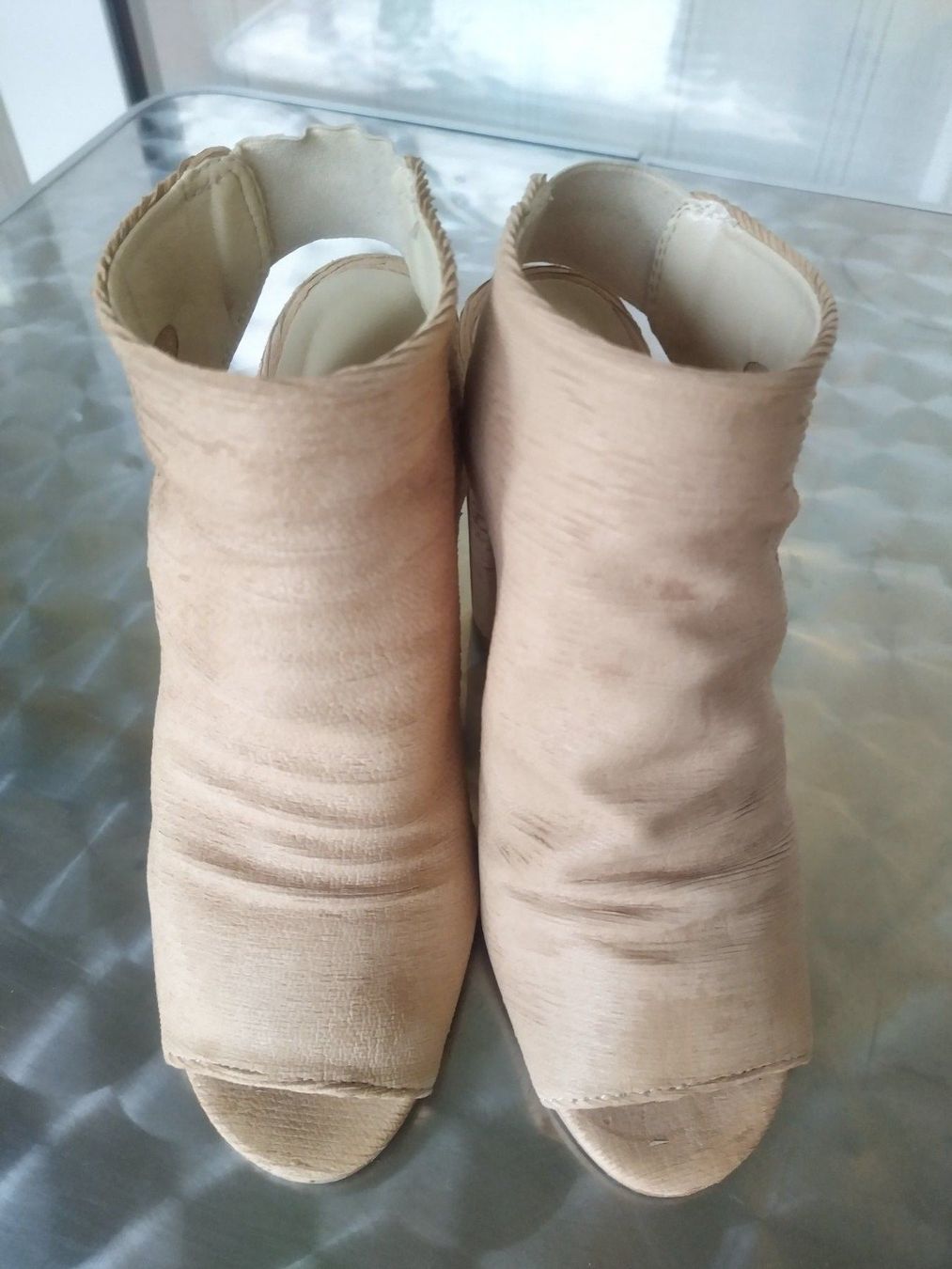 Scarpe da donna: Stivaletto pelle beige 37 – Usato da Figino venduto da Palotta 1