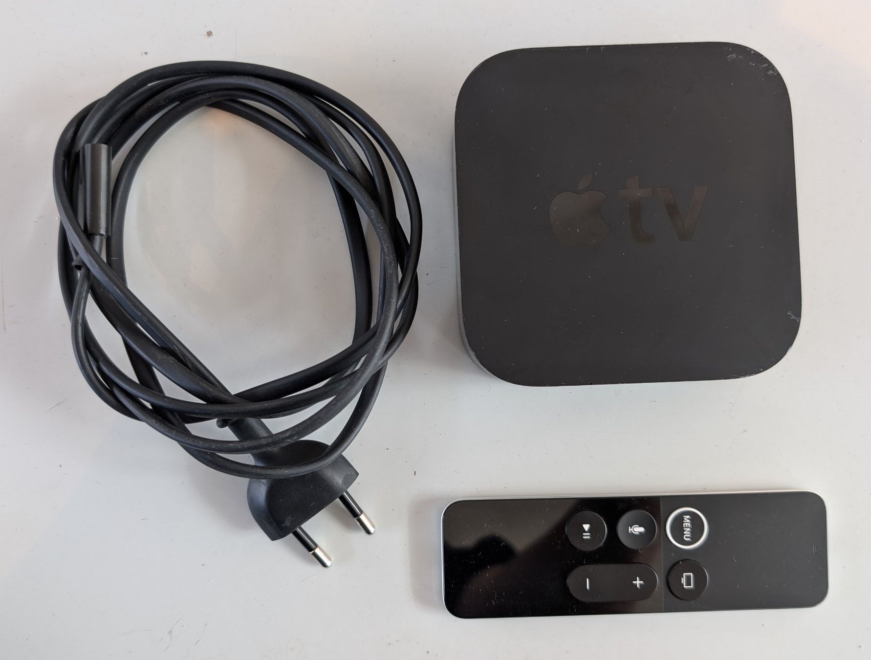 Apple Sistemi audio & multimediali: Apple TV HD (4. Generation) – Usato da Dietlikon venduto da ComdatAG