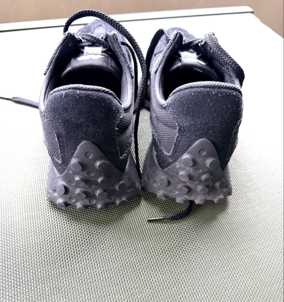 New Balance Scarpe da uomo: New Balance 327 Sneaker 42.5 – Usato da Zürich venduto da XChange 2