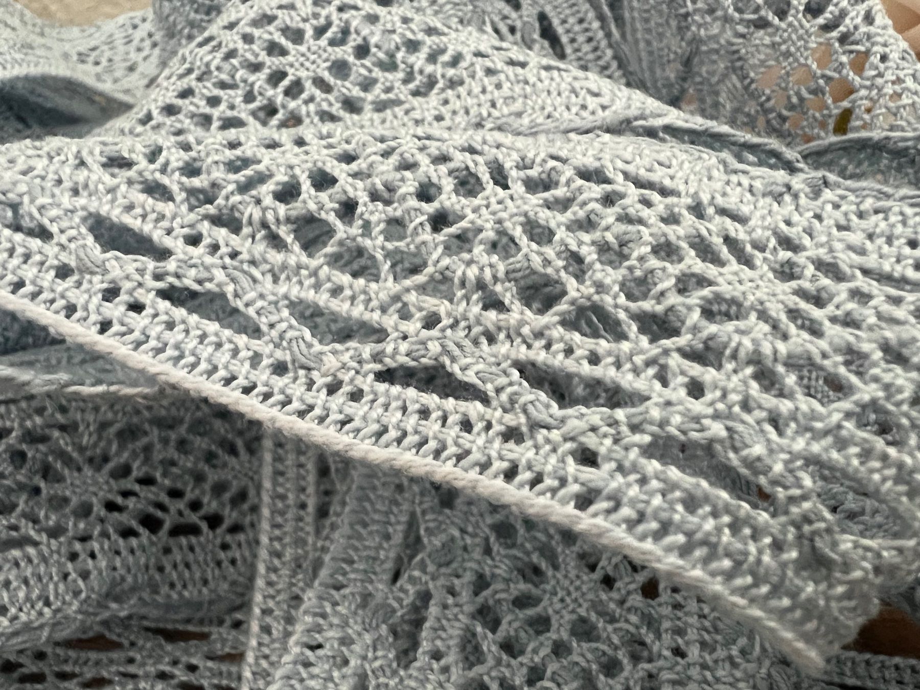 Tessuti: Alte St. Galler Spitzen - Shabby - 20m – Nuovo (secondo la descrizione) da Walzenhausen venduto da Cerna007 7