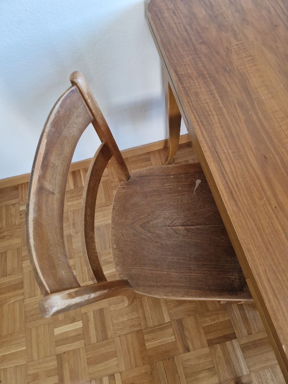 Set di tavolo e panche: Wood Dining Table + 3 Seats – Usato da Zürich venduto da pac_my9p 2