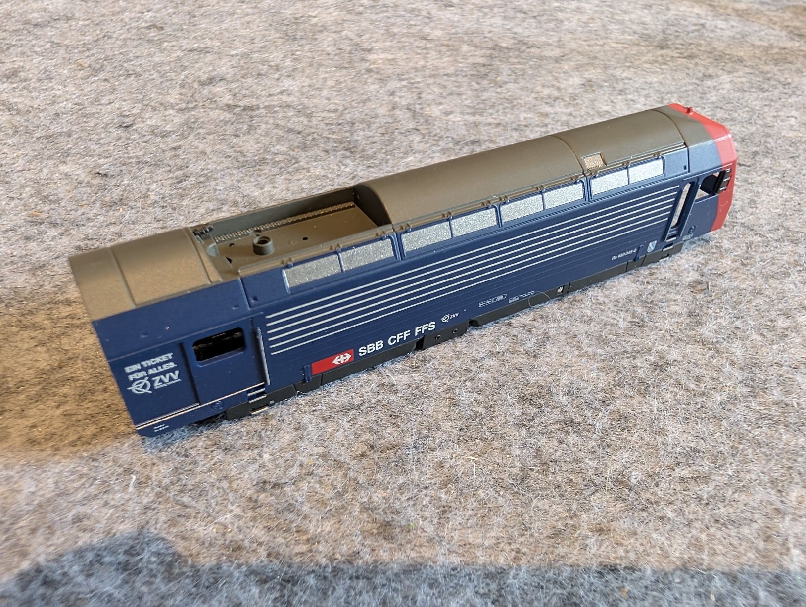 Fleischmann Modelleisenbahnen: Gehäuse SBB Re 450 Spur N  – Gebraucht aus Mönthal von lost_adventures