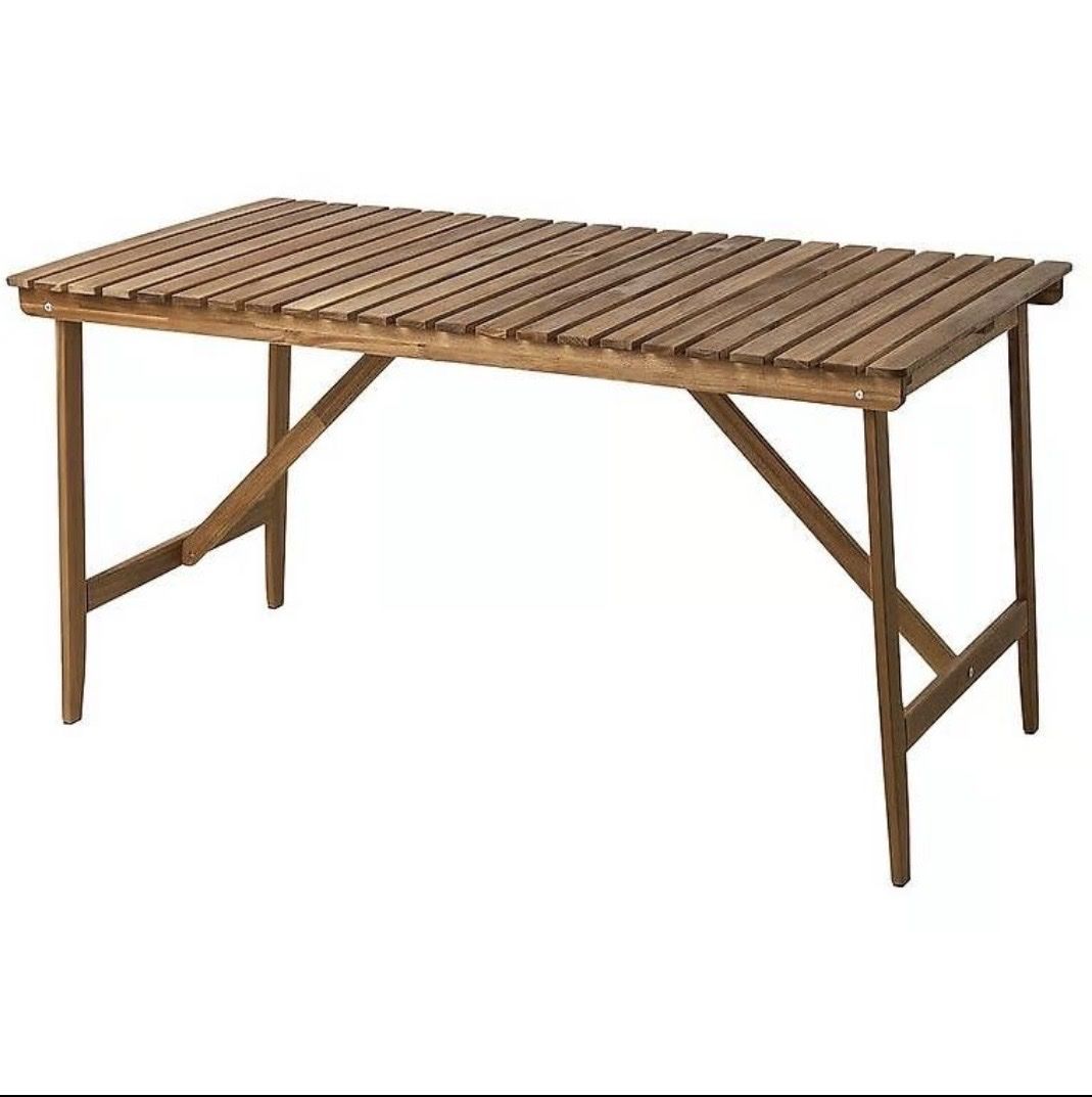 Tische: Gartentisch Akazienholz – Gebraucht aus Winterthur von Janee_