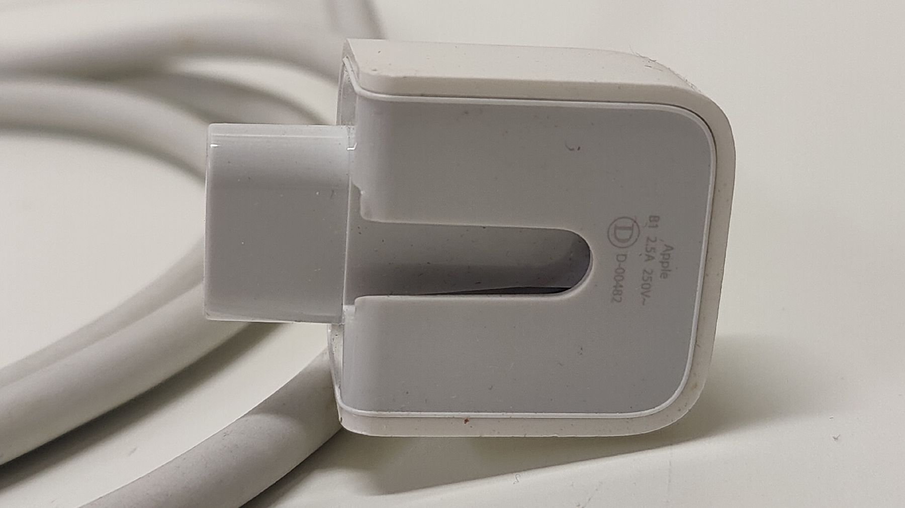 Apple Ladegerät: Apple Kabel MacBook (L4) – Gebraucht aus Neuenhof von bro_9zsg 2