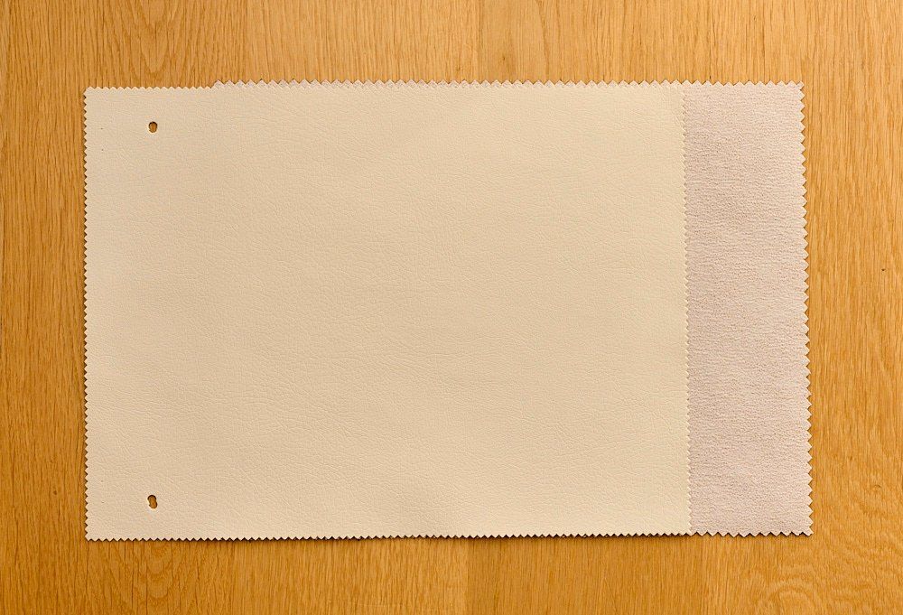 Stoffe: 4 Kunstleder-Stücke – Gebraucht aus Zetzwil von indira60 1