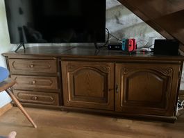 TV-Kommode Holz rustikal mit drei Schubladen und Türen