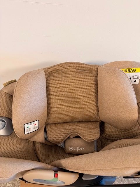 Cybex Seggiolini per auto: CYBEX Platinum Cloud T i-Size mit Base T - Cozy Beige – Nuovo (secondo la descrizione) da Dübendorf venduto da kerstinbrisbane 1