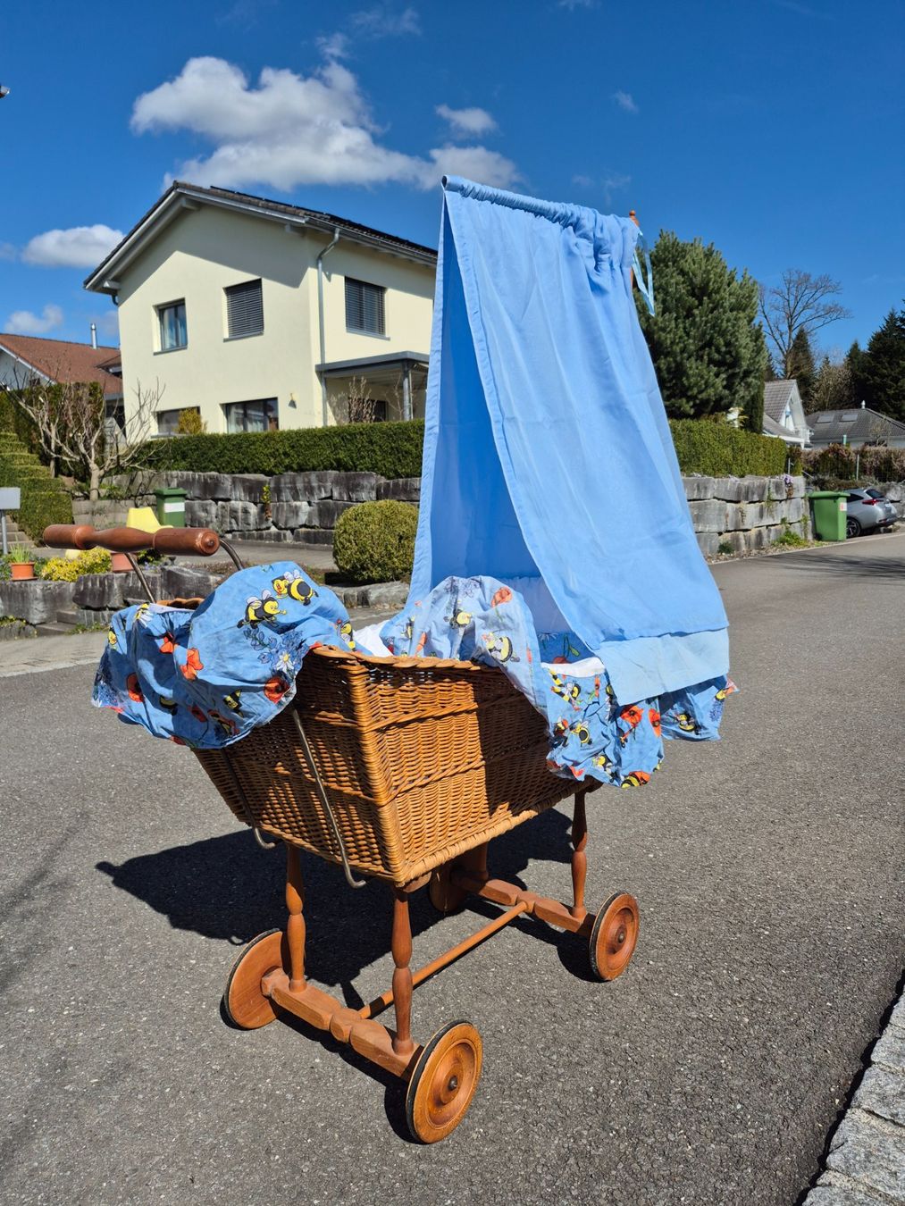 Berceaux: Nostalgischer Stubenwagen – D'occasion à Ballwil par Natefs 1